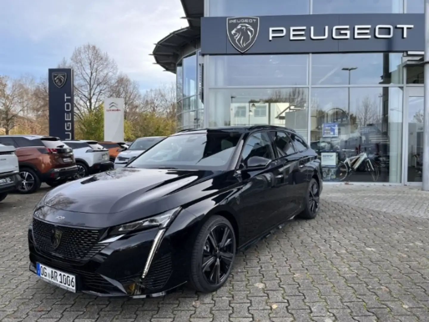 Peugeot 308 SW BlueHDi 130 EAT8 GT AHK-abnehmbar El. Panodach Noir - 1