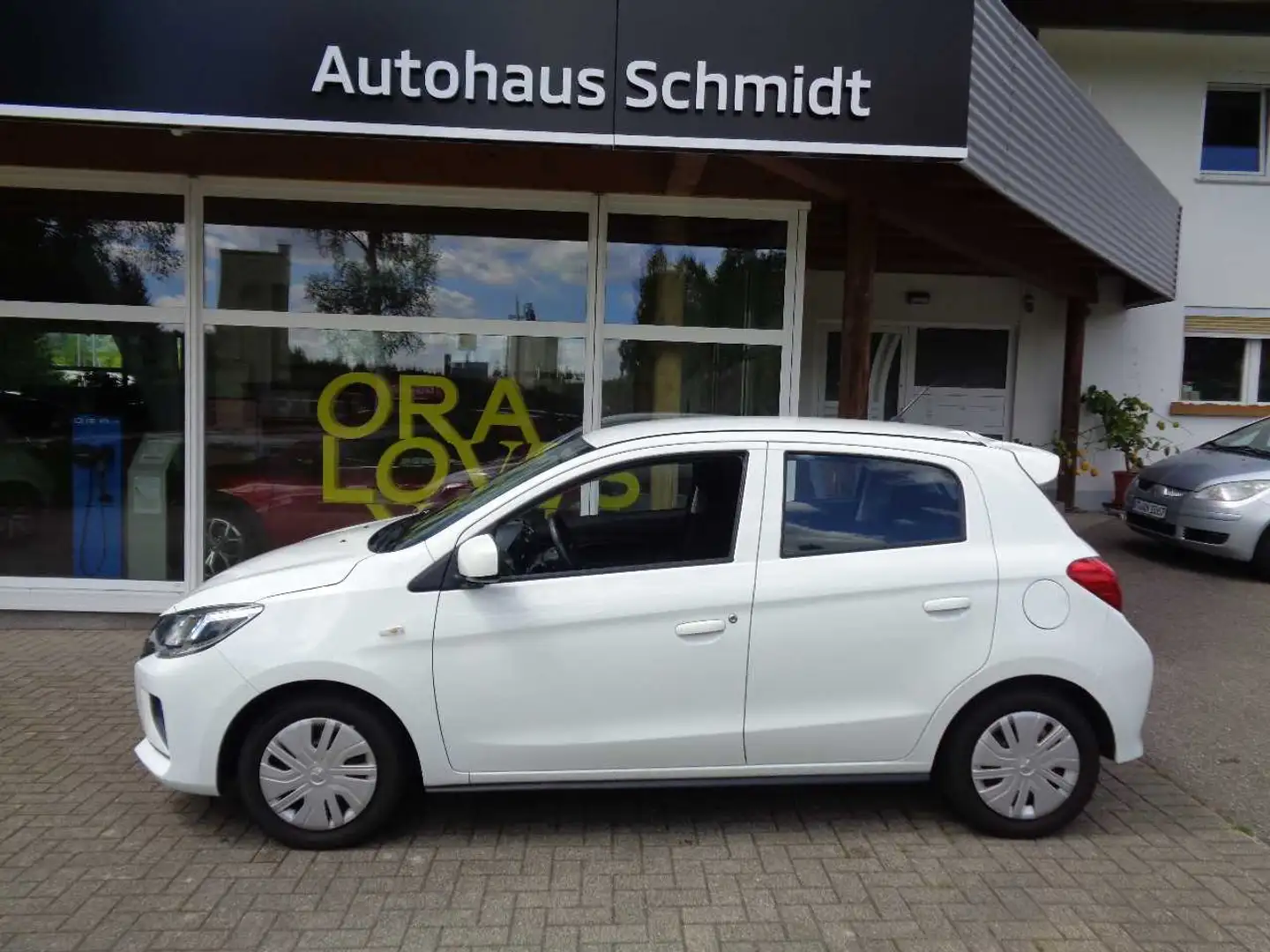 Mitsubishi Space Star BASIS 1.0 MIVEC 5-Gang Blanc - 1