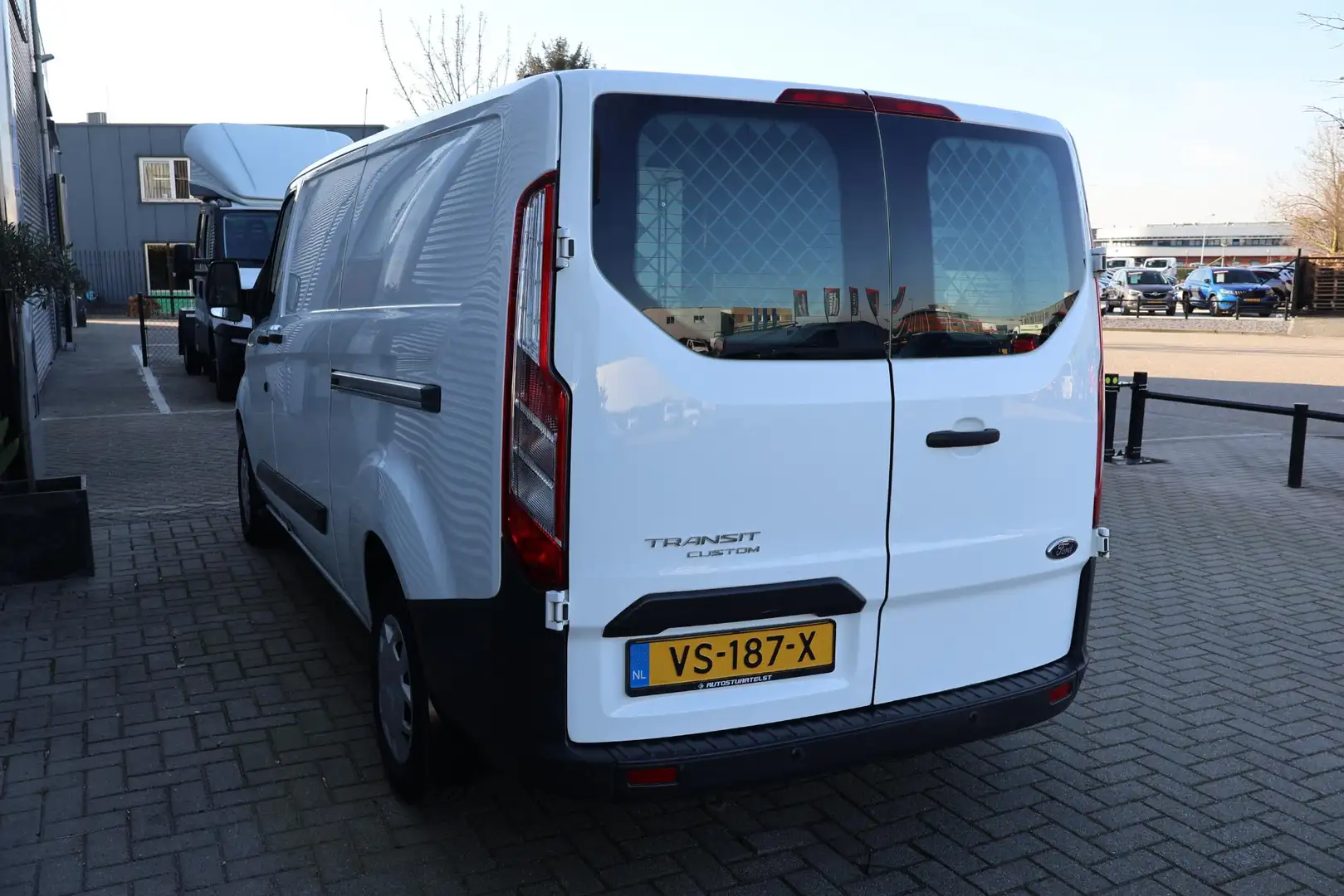 Ford Transit Custom 310 2.2 TDCI L2H1 Trend Complete Inrichting | Trek Wit - 2