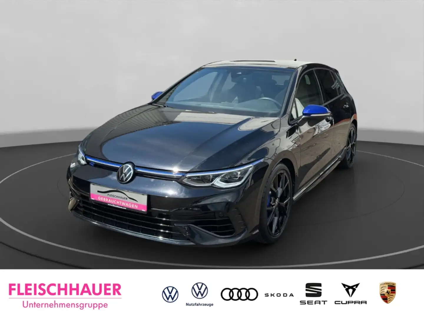 Volkswagen Golf VIII 20 Years 4Motion 2,0 TSI Schwarz - 1