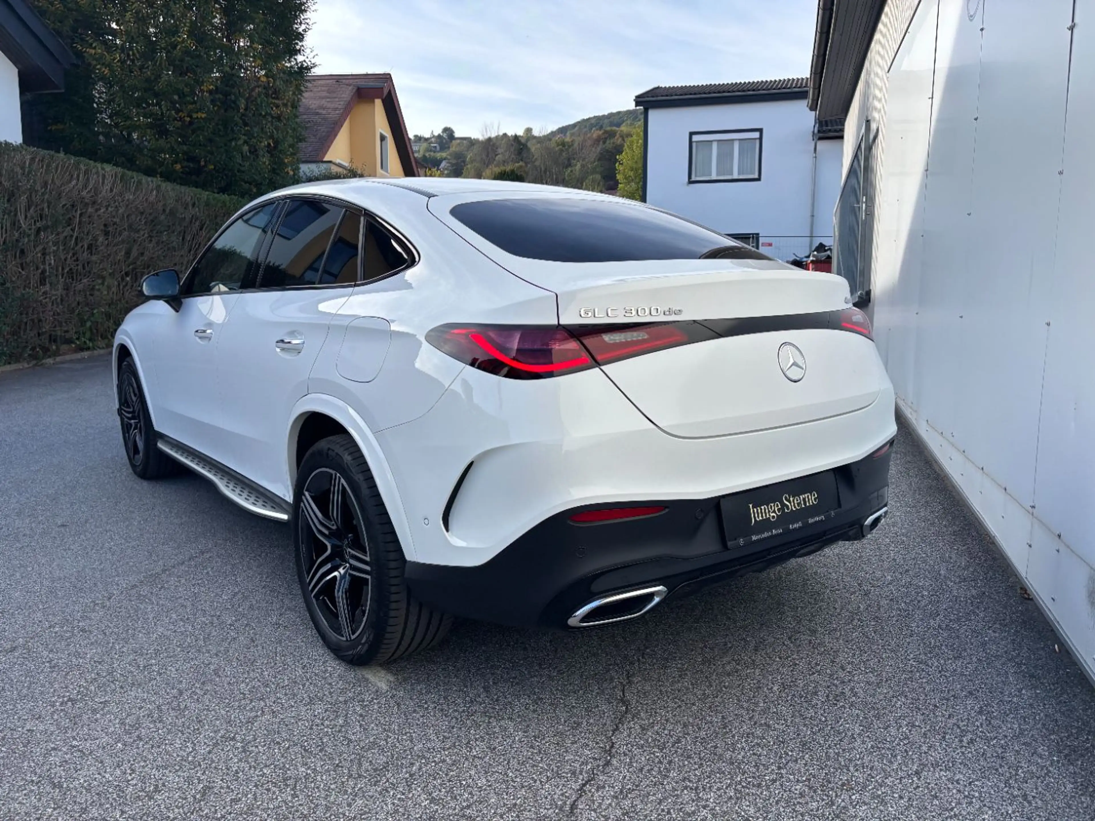 Mercedes-Benz GLC 300 de 4MATIC Coupé Hybrid AMG Night AR ILS — photo 5