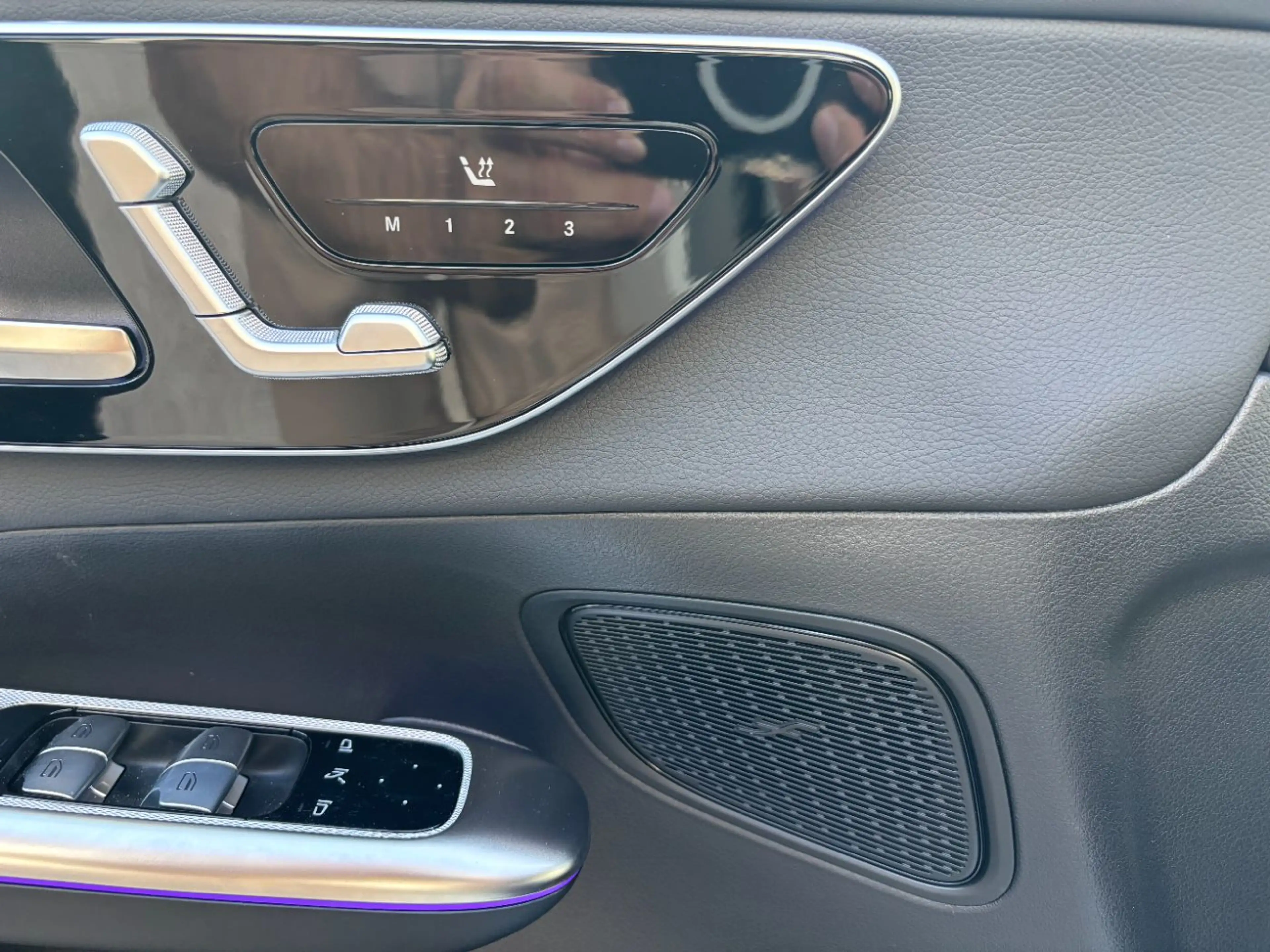 Mercedes-Benz GLC 300 de 4MATIC Coupé Hybrid AMG Night AR ILS — photo 6