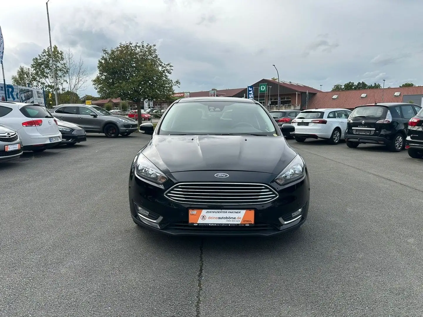 Ford Focus Turnier Titanium TOP, Zahnriemen neu Schwarz - 2