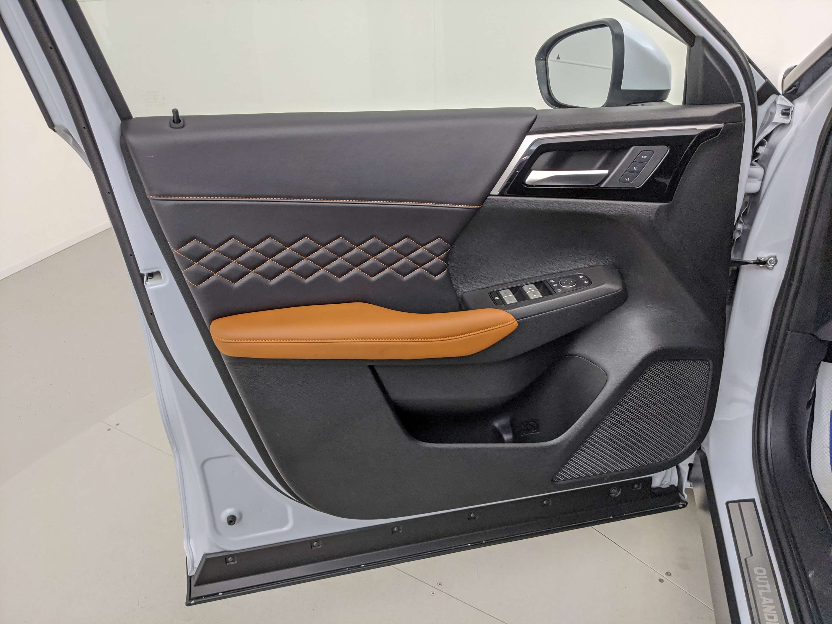 2024 Mitsubishi Outlander