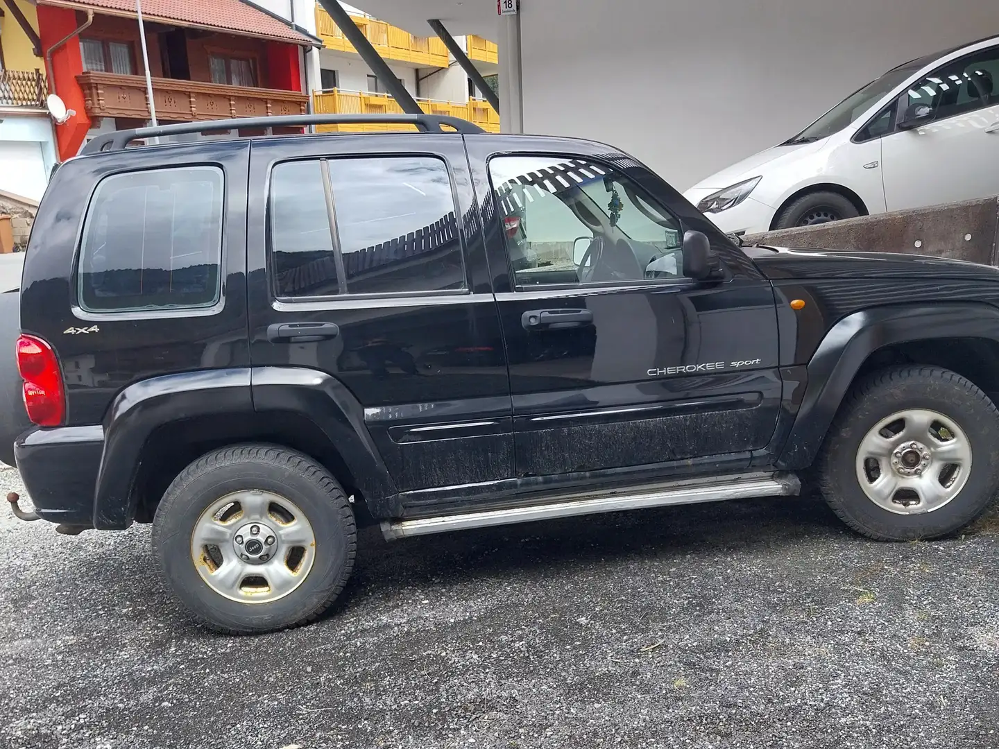 Jeep Cherokee 2,5 Sport CRD TD Schwarz - 2