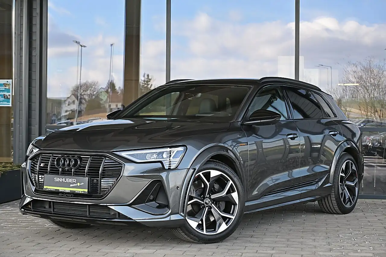 Audi e-tron quattro 95kWh S NP €125k ACC, B&O, Matrix, Nach...