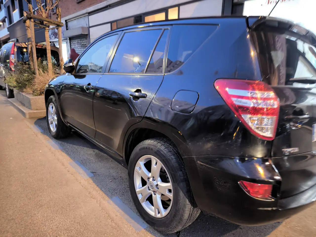 Toyota RAV 4 RAV4 158 VVT-i 4WD Lounge MultiDrive S 2