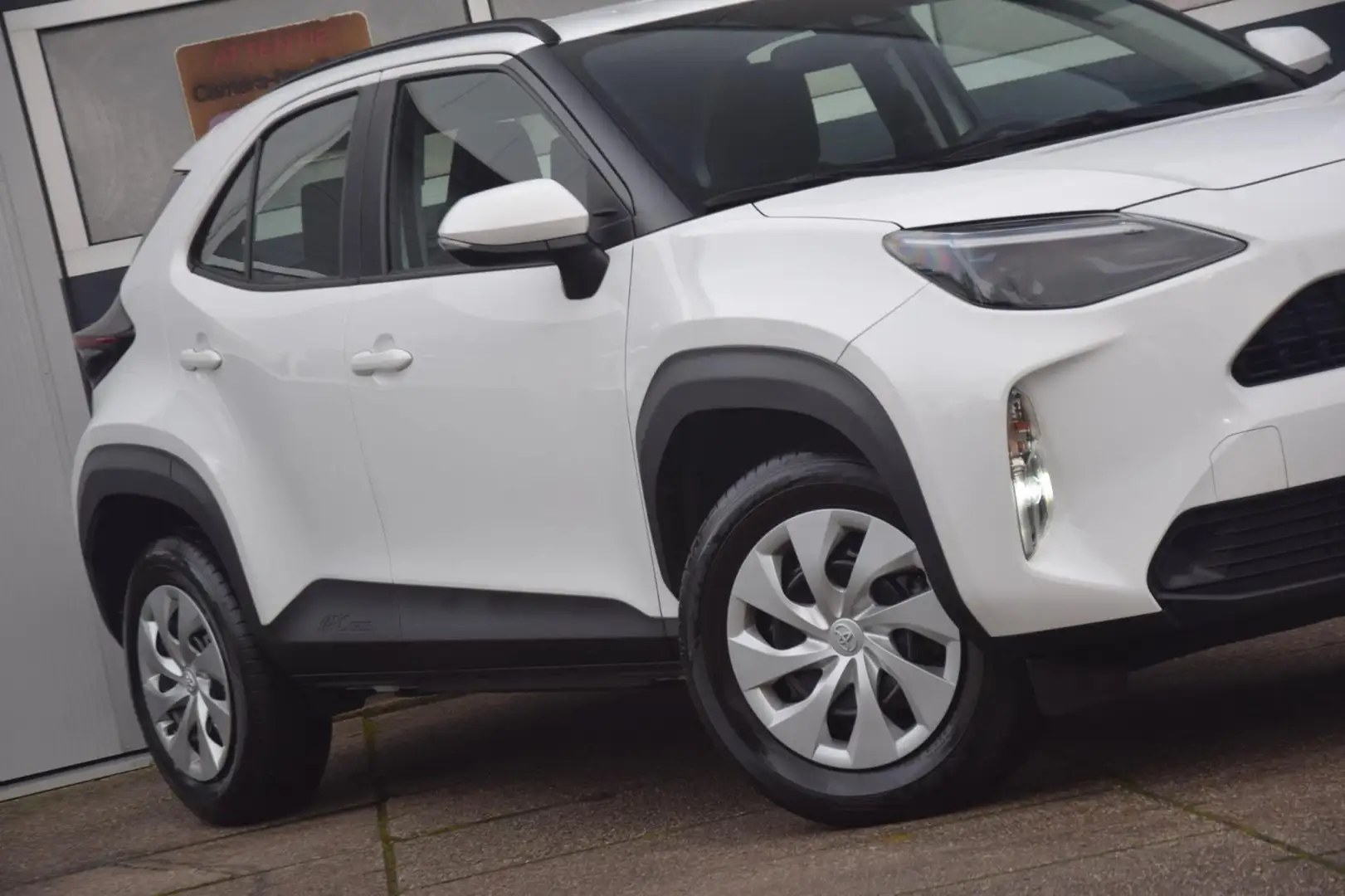 Toyota Yaris Cross 1.5 VVT-I Comfort Blanc - 2