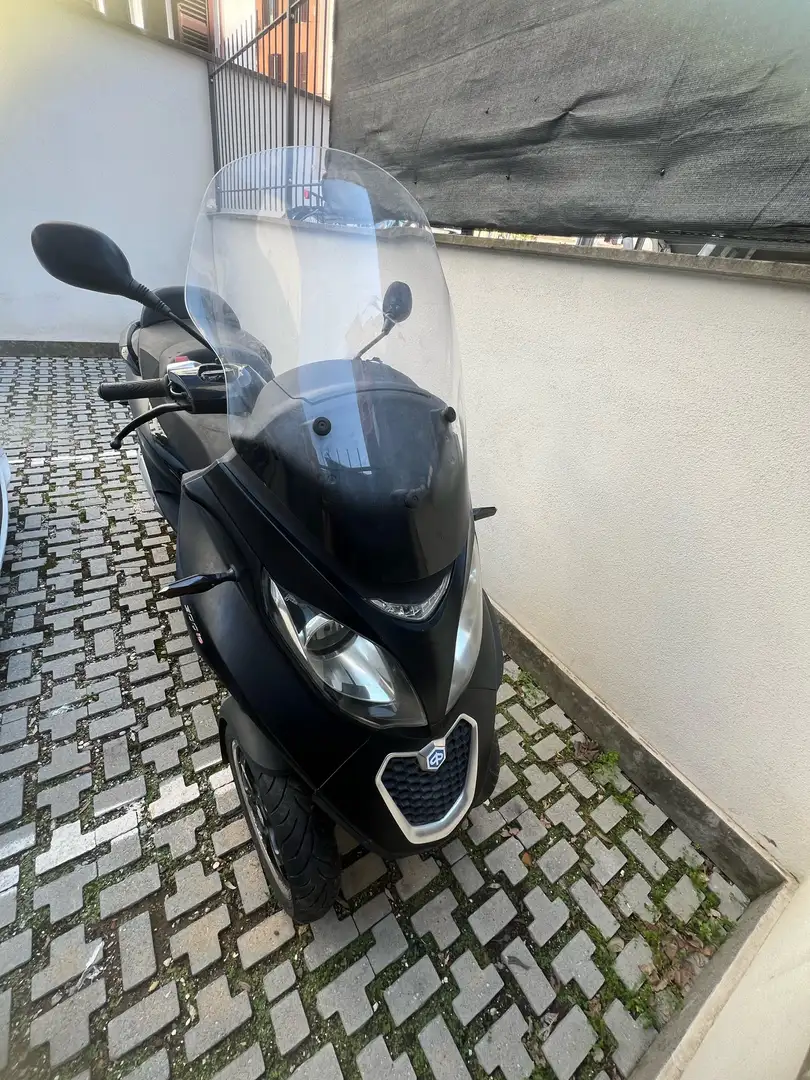 Piaggio MP3 300 ie sport Nero - 1