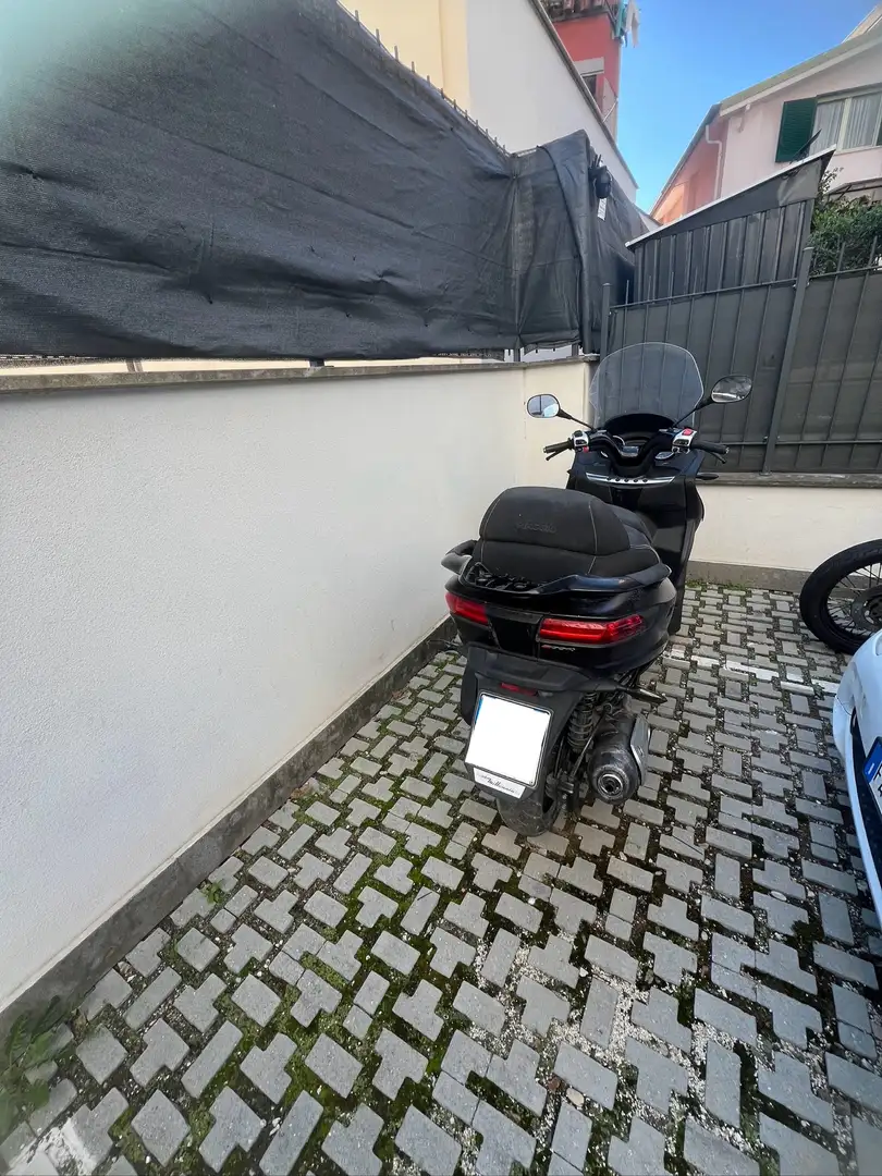 Piaggio MP3 300 ie sport Nero - 2