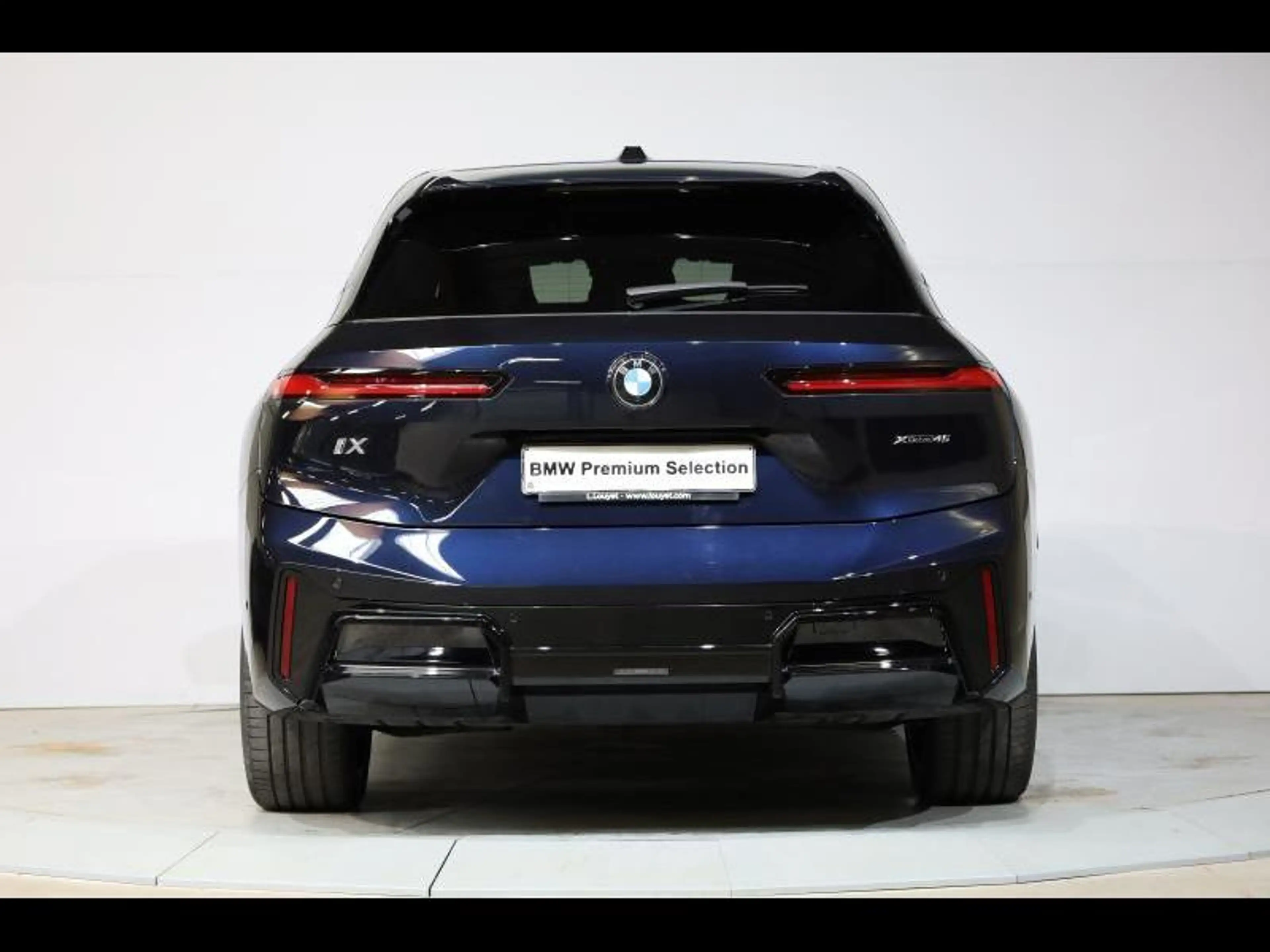 BMW iX xDrive45 Kit M Sport — photo 4