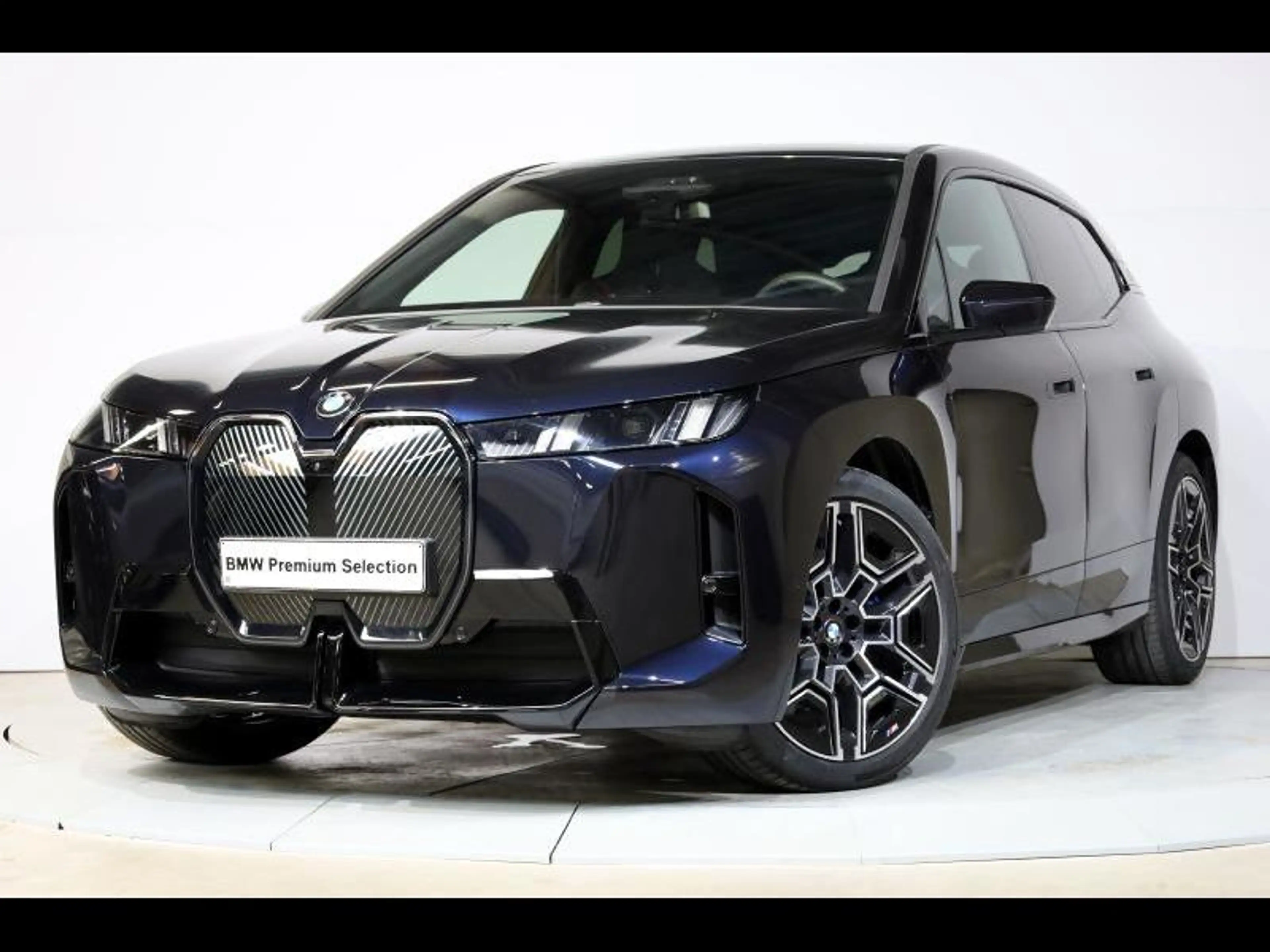 BMW iX xDrive45 Kit M Sport