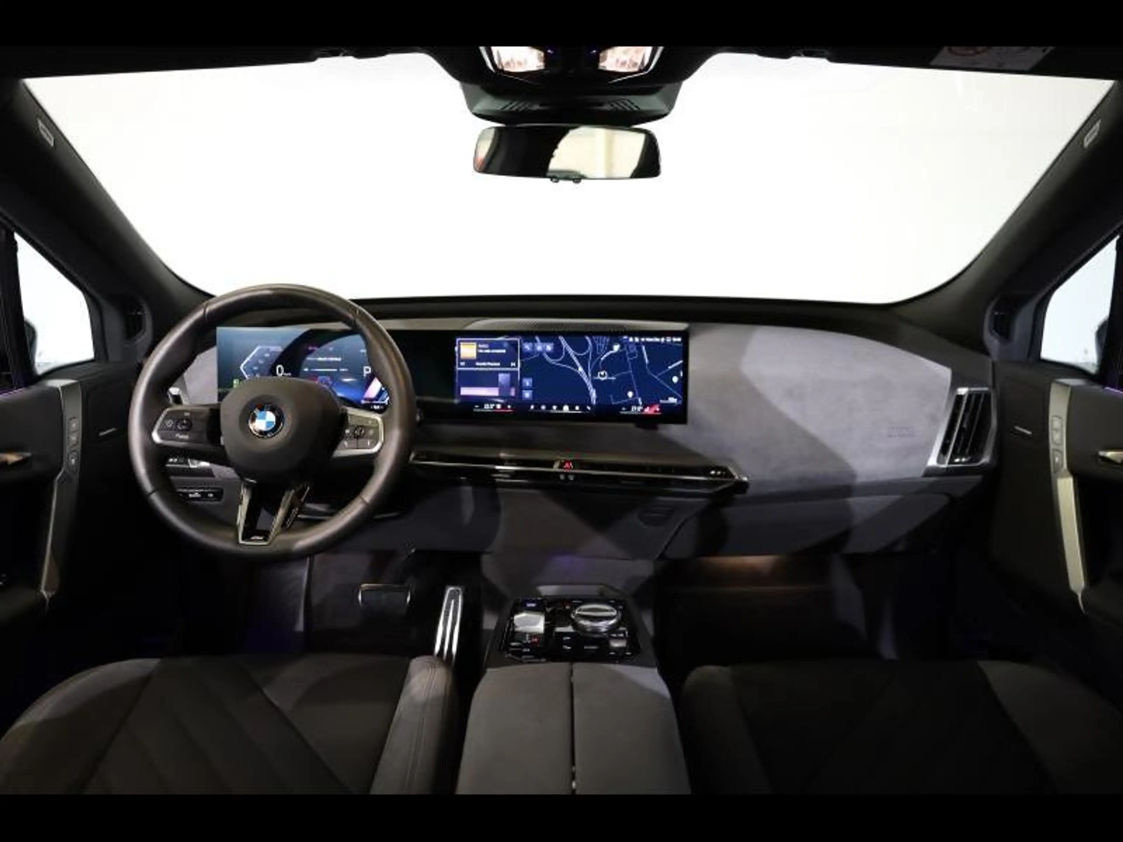 BMW iX xDrive45 Kit M Sport — photo 7