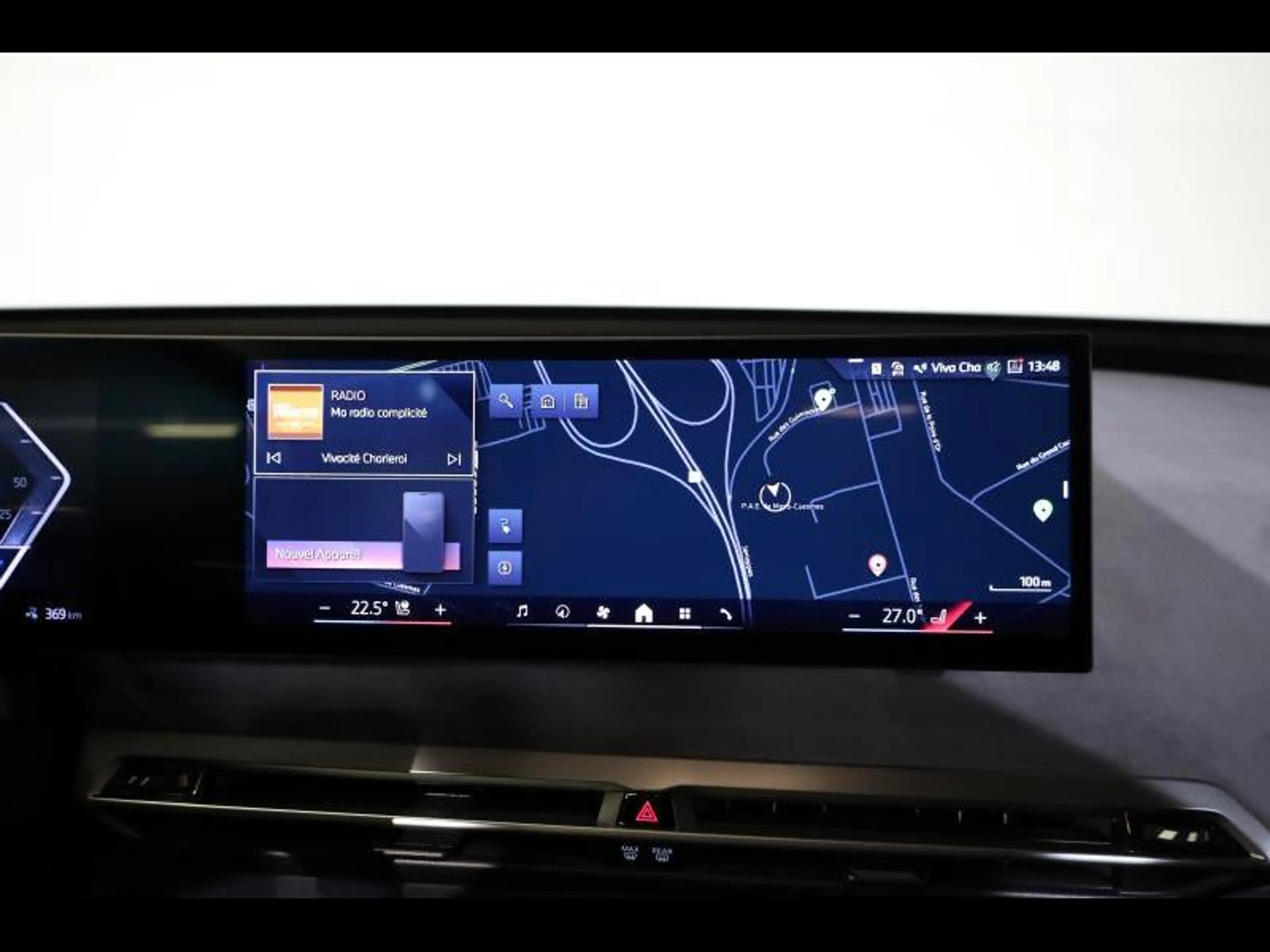 BMW iX xDrive45 Kit M Sport — photo 11