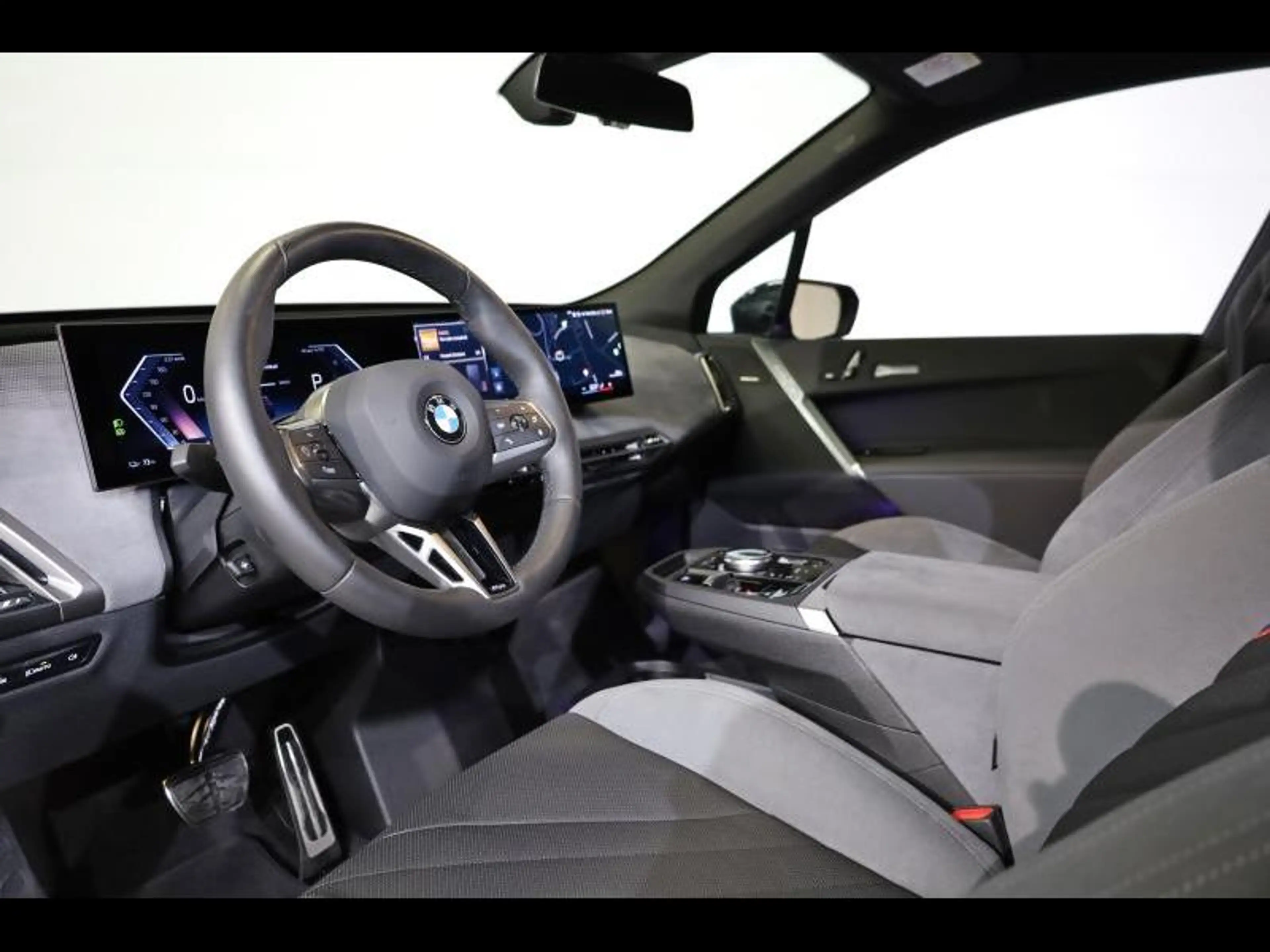 BMW iX xDrive45 Kit M Sport — photo 6