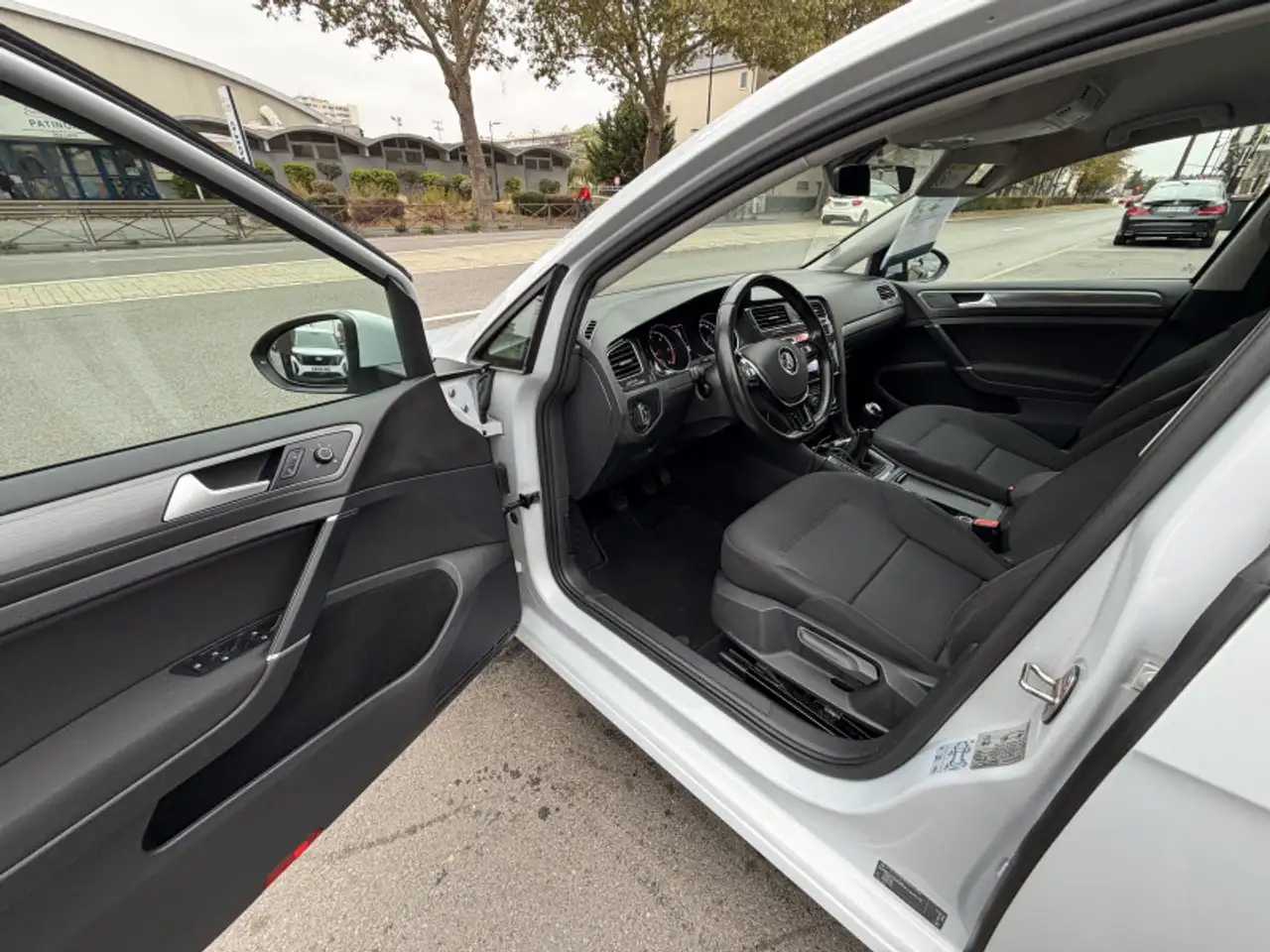 Volkswagen Golf Standard Model — photo 4