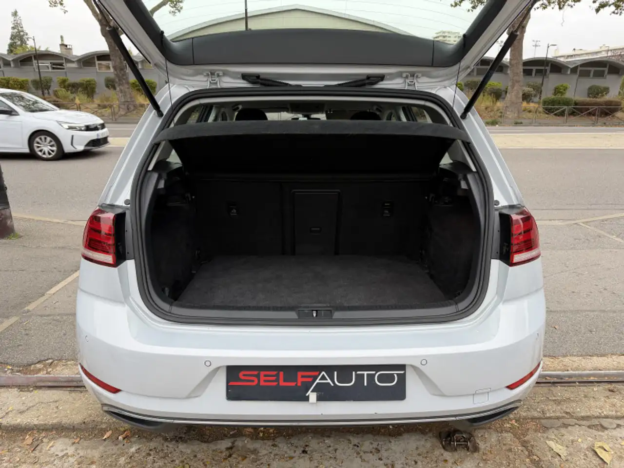 Volkswagen Golf Standard Model — photo 16