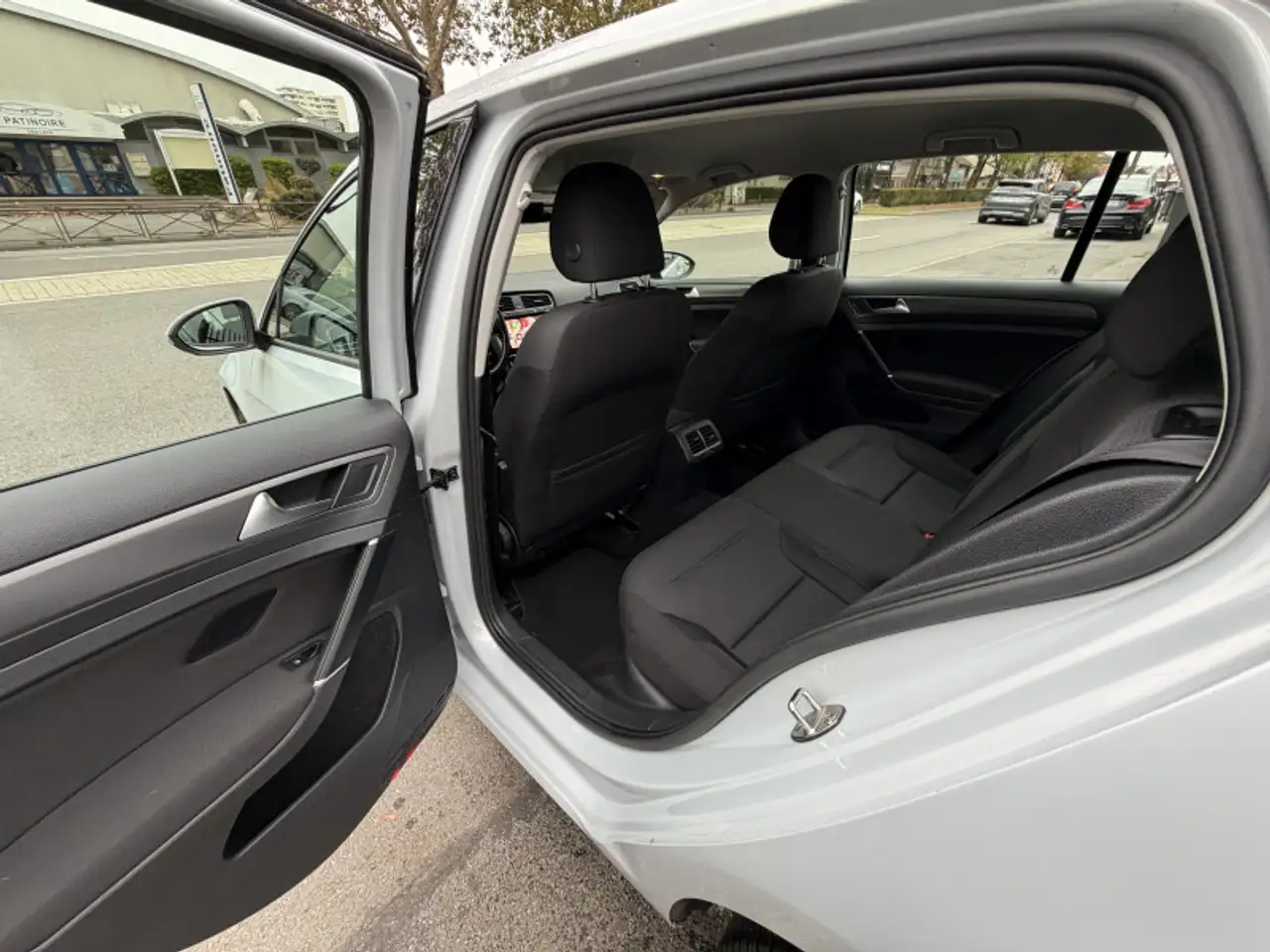 Volkswagen Golf Standard Model — photo 6