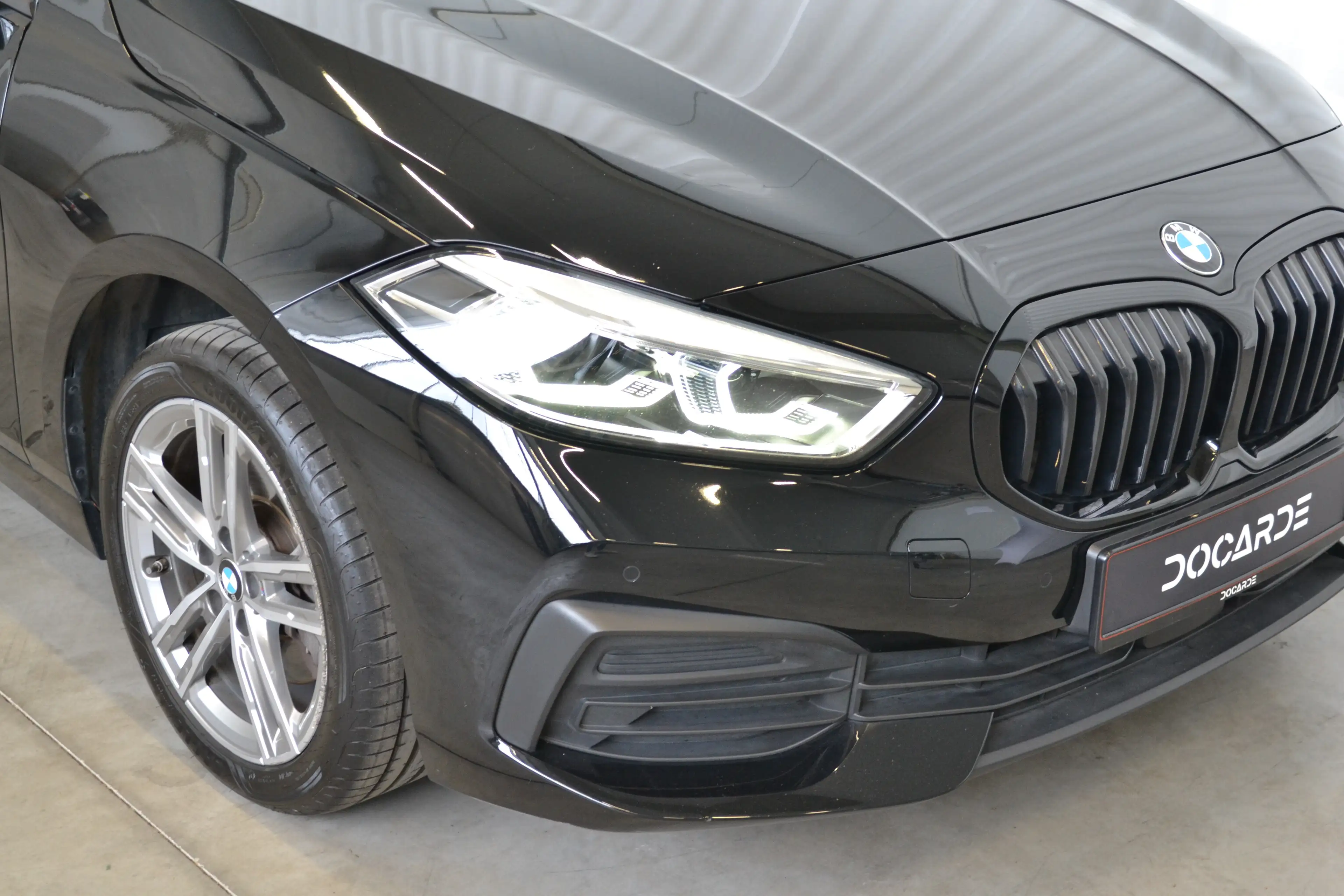 BMW 116 iA | ZWARTE GRILLE | SPOILER | 17" M-VELGEN | SPORTZETELS | BMW LIVE COCKPIT PROFESSIONAL | LED | 12M GARANTIE — photo 6