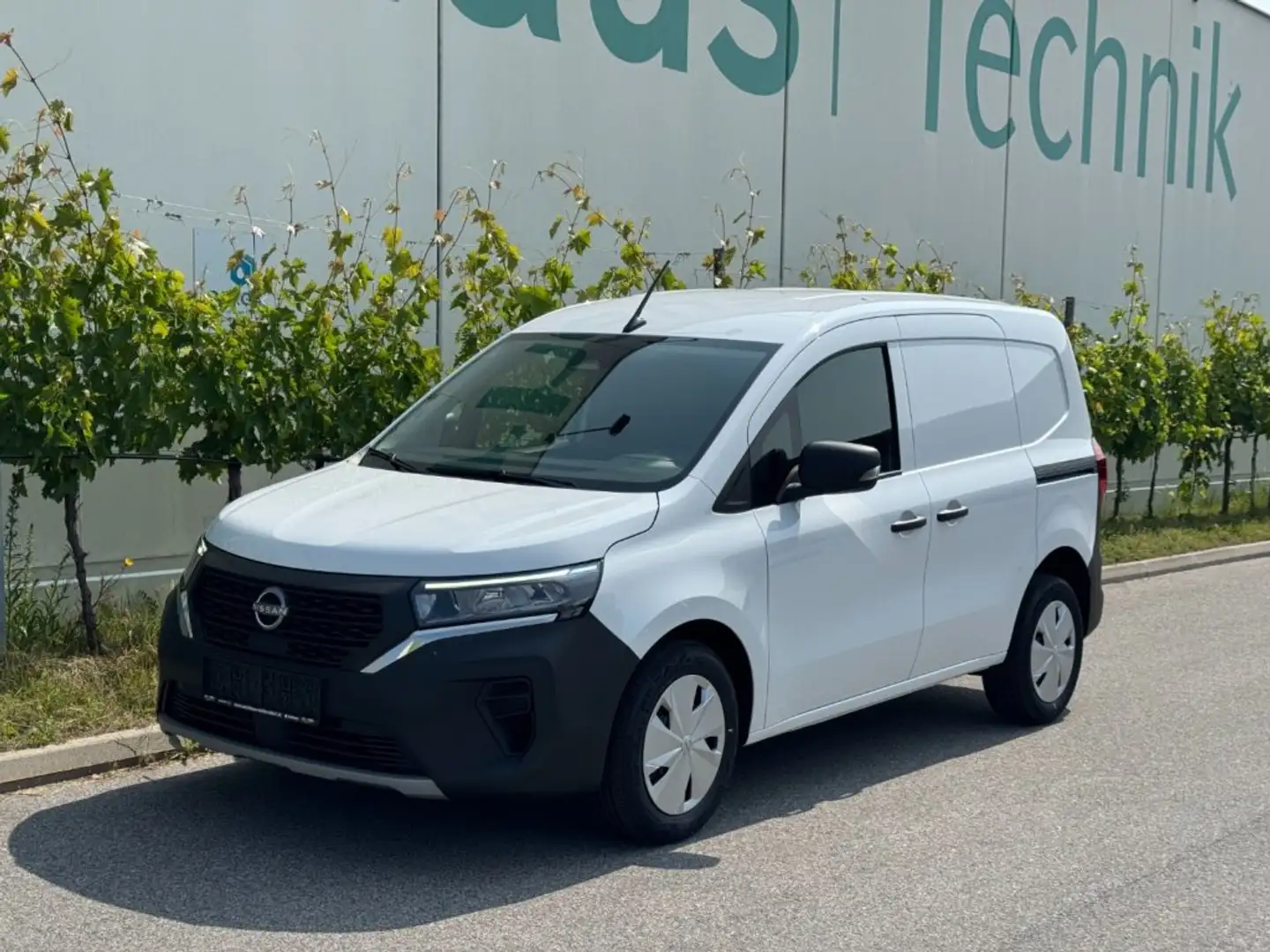 Nissan Townstar 1.3 DIG-T 130 PS 6MT Van Acenta Weiß - 1