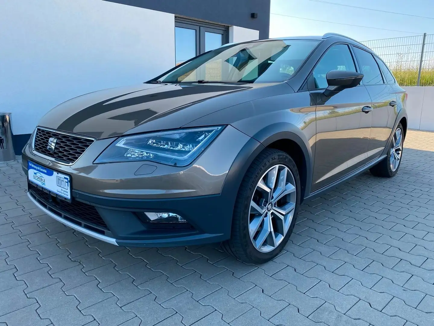 SEAT Leon ST X-Perience 4Drive|LED|NAVI|R-KAM|PANO Brun - 1