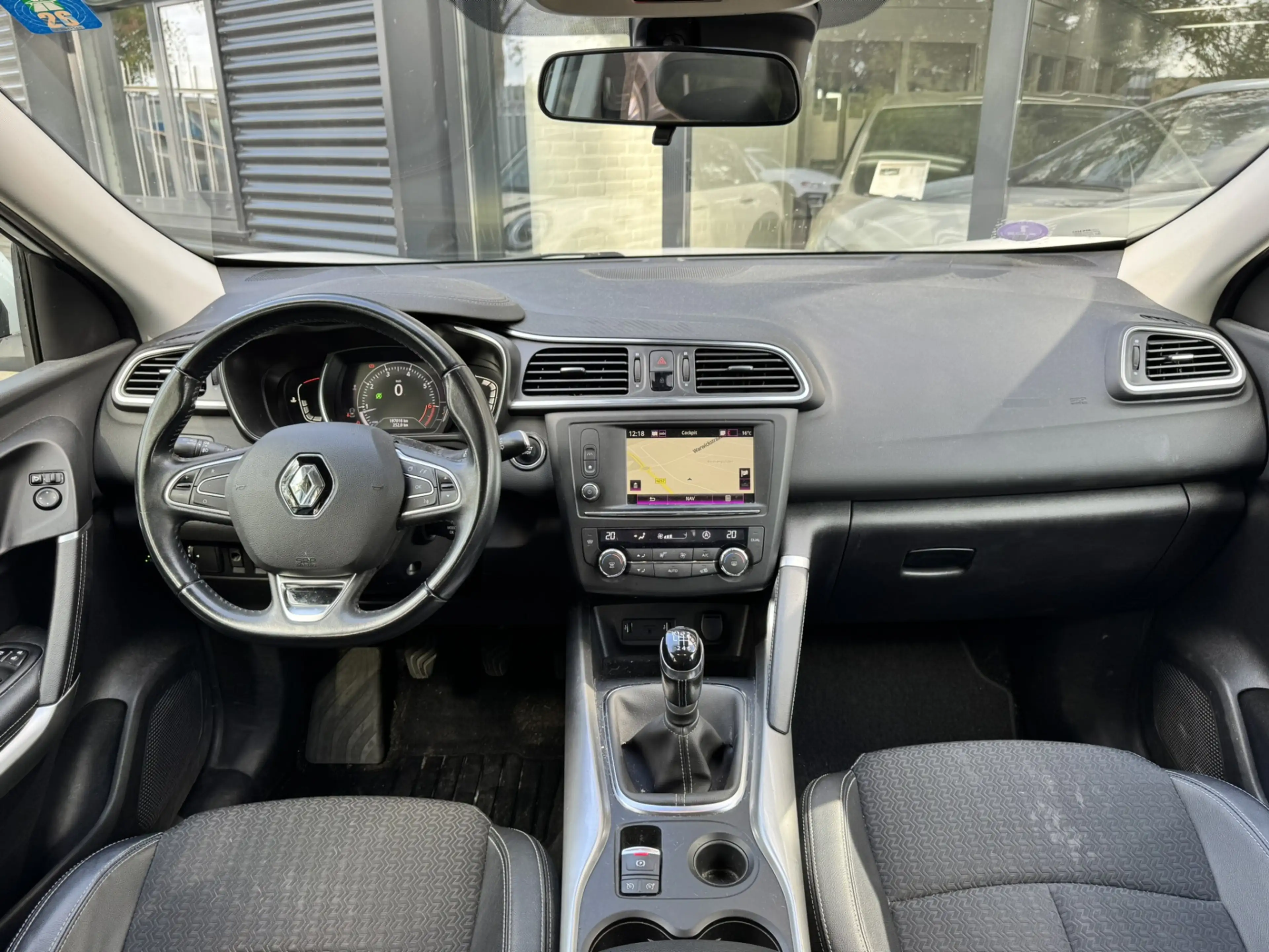 Renault Kadjar 1.2 TCe Intens*Navi*ECC*EXPORT/EX.BPM* — photo 6