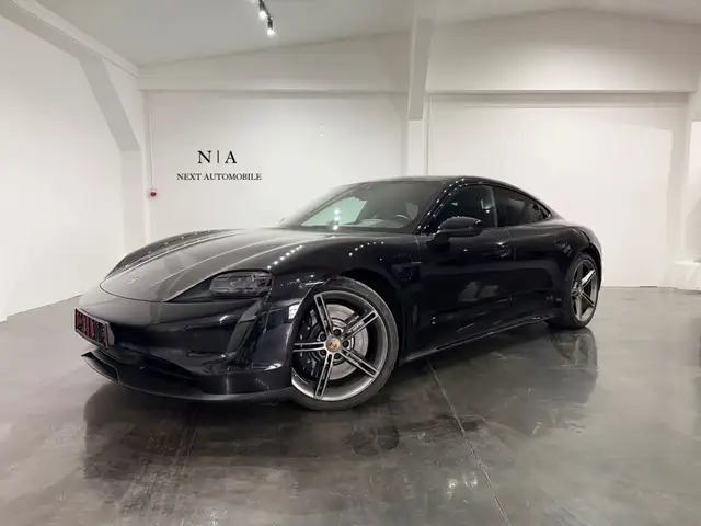 Porsche Taycan 4 S Beifahrer Display PSCB 360° Head Up