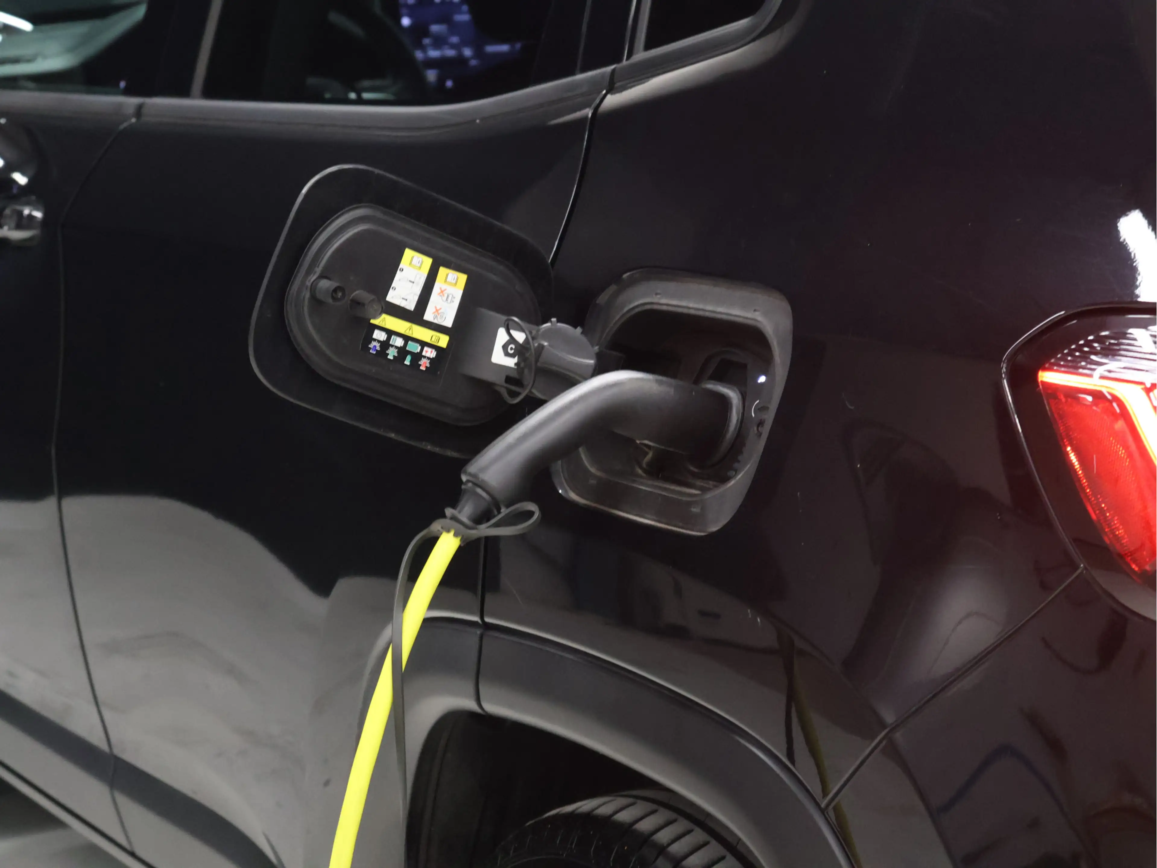 Jeep Compass 4xe 190 Plug-in Hybrid Electric Limited Lease Ed. — photo 22