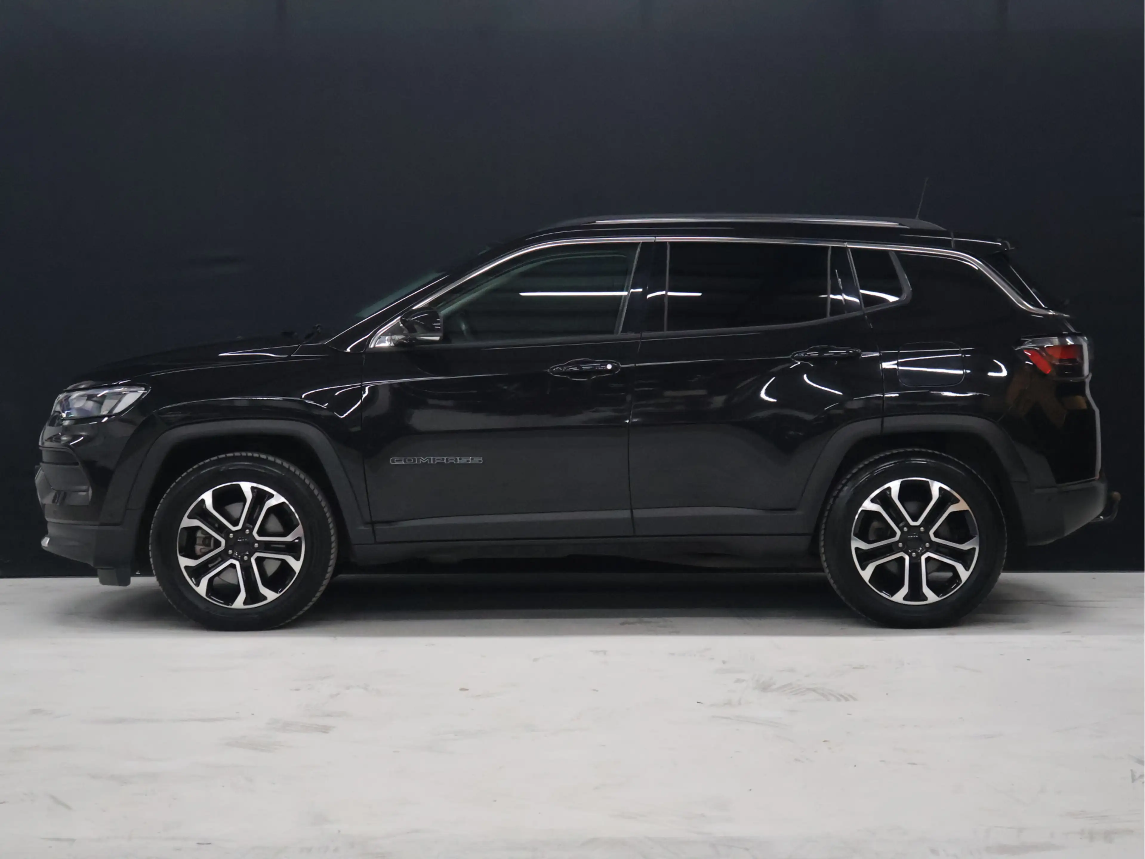 Jeep Compass 4xe 190 Plug-in Hybrid Electric Limited Lease Ed. — photo 2