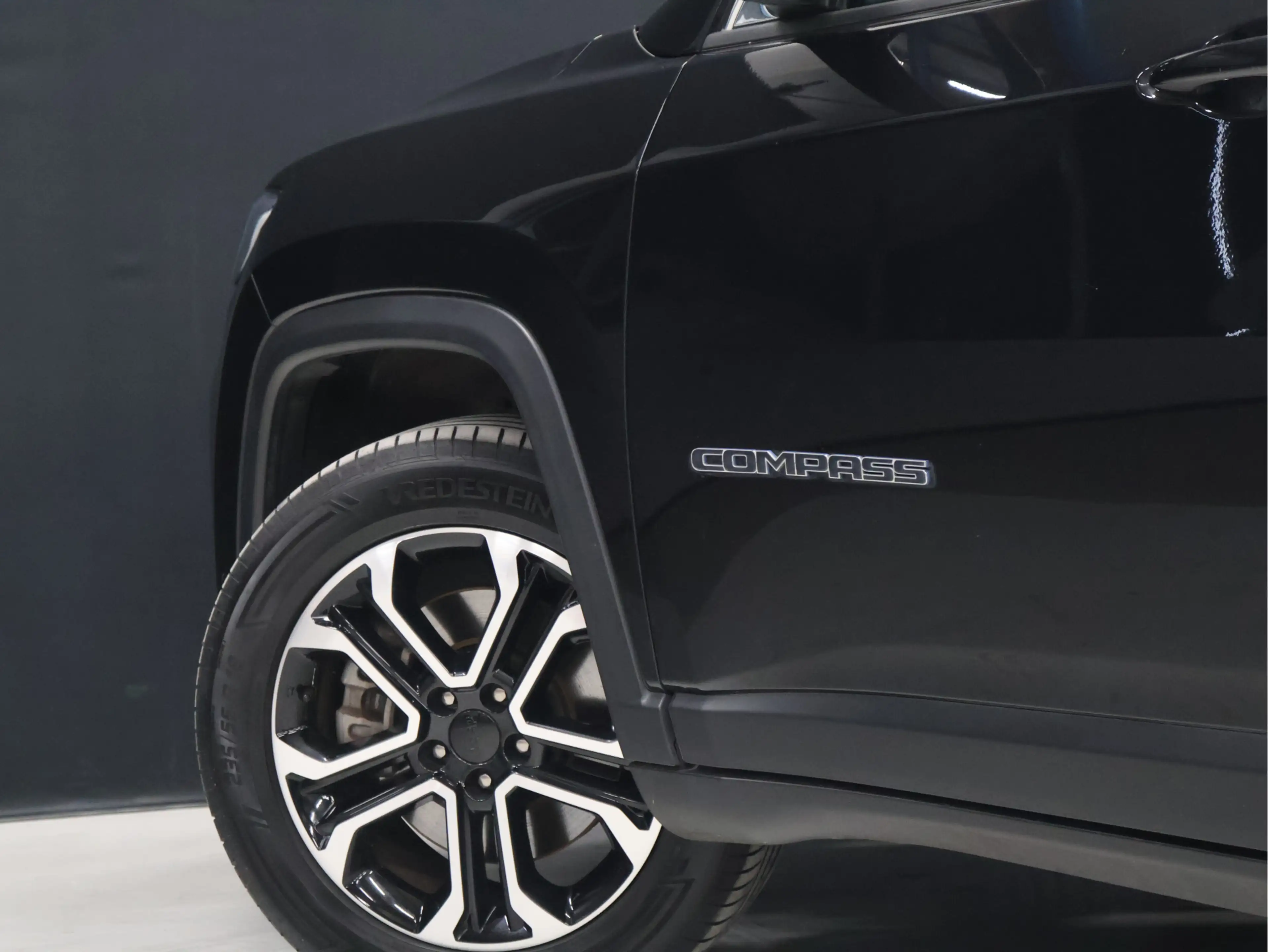 Jeep Compass 4xe 190 Plug-in Hybrid Electric Limited Lease Ed. — photo 25