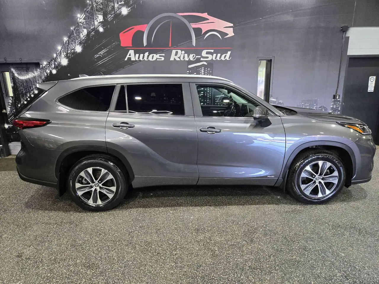 Toyota Highlander снимка Toyota Highlander