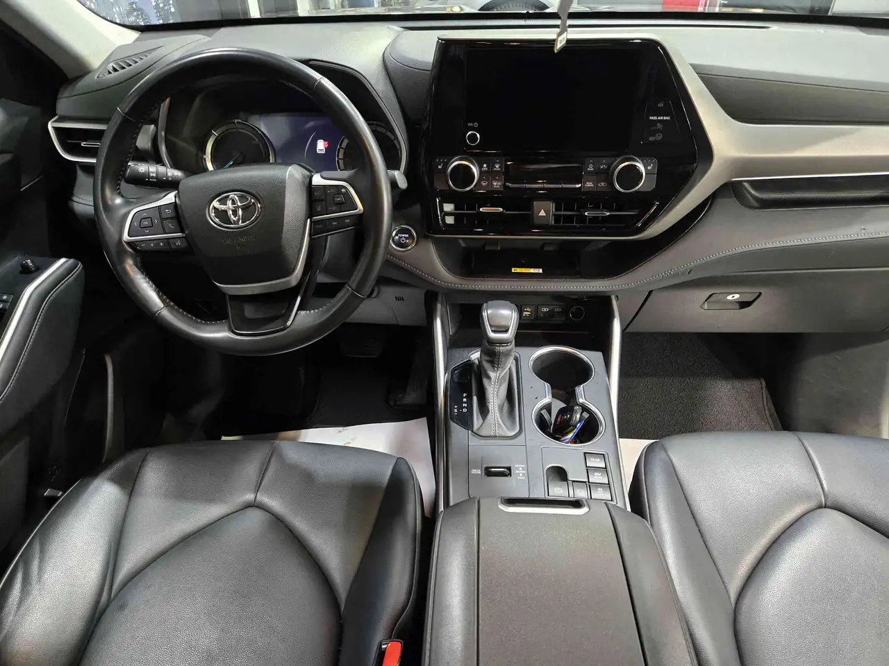 Toyota Highlander снимка Toyota Highlander