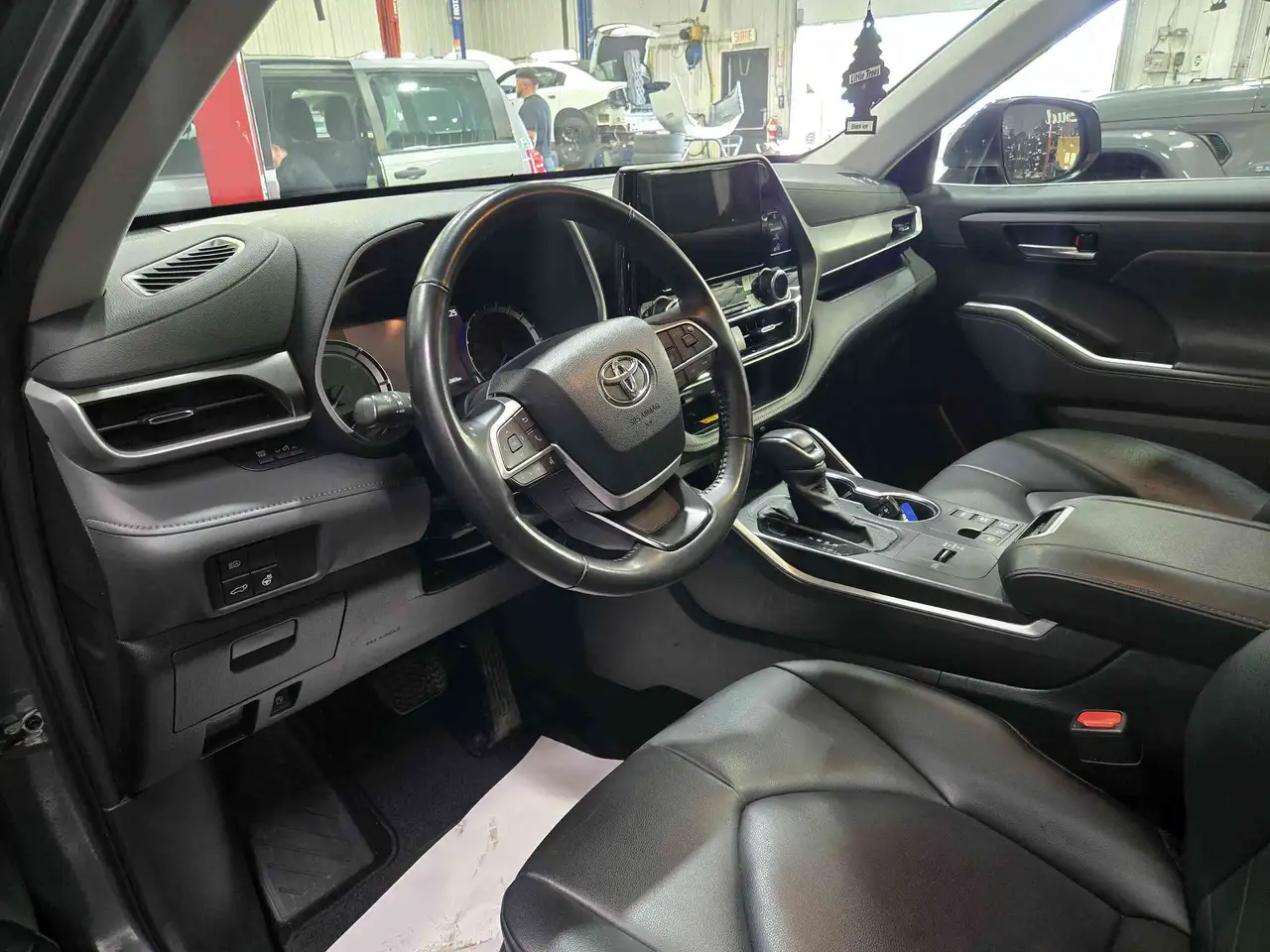 Toyota Highlander снимка Toyota Highlander