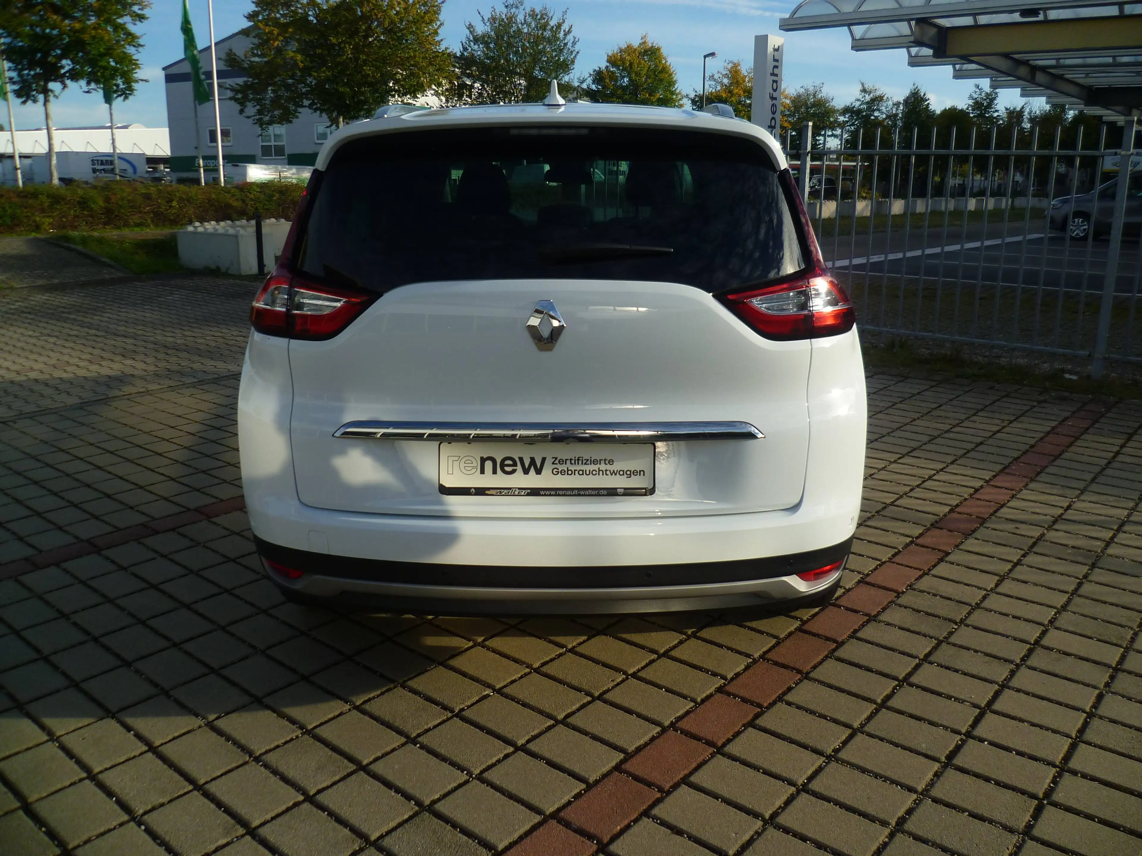 Renault Scenic TCe 140 GPF TECHNO / 7-Sitze — photo 3