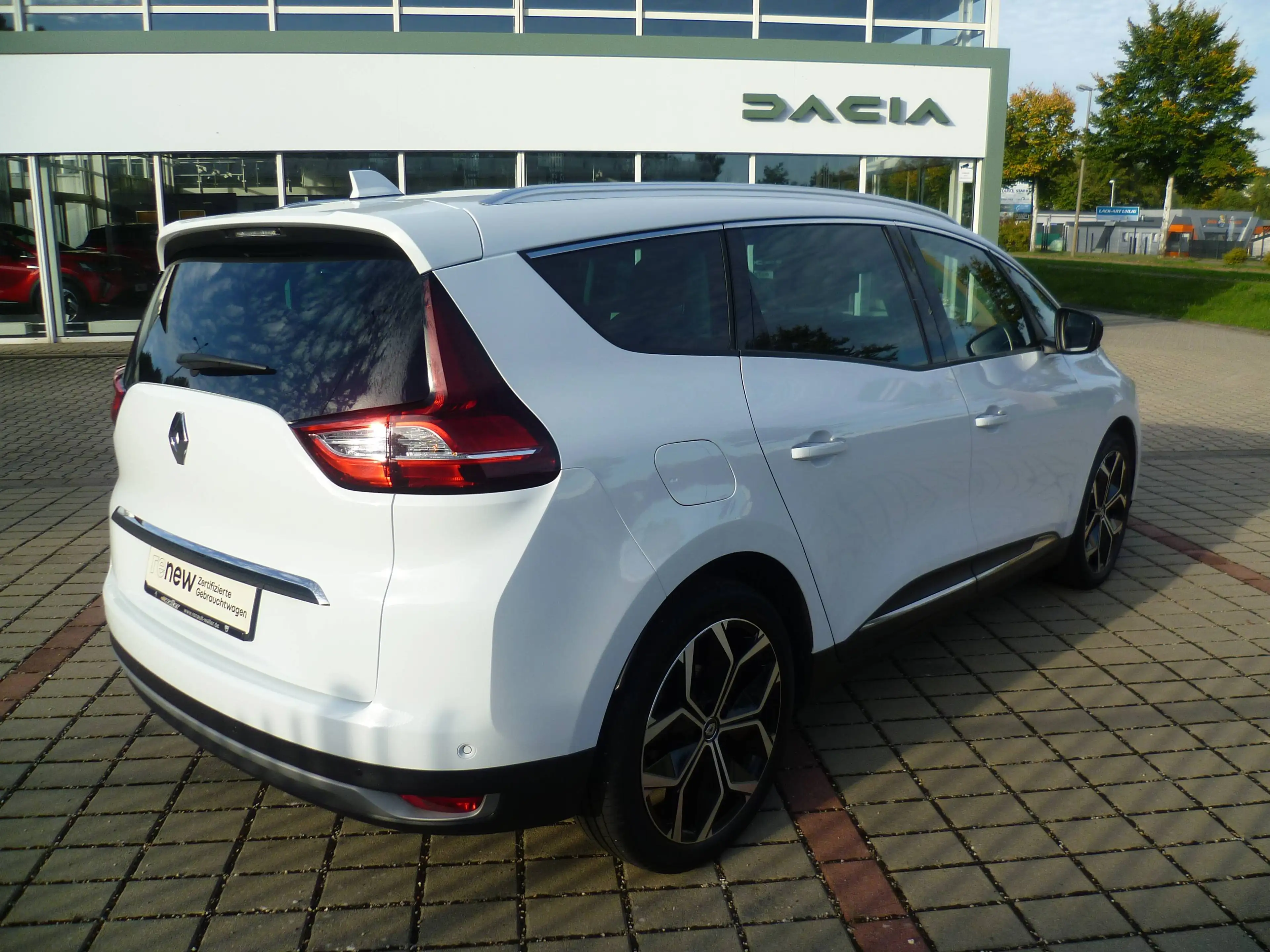 Renault Scenic TCe 140 GPF TECHNO / 7-Sitze — photo 5