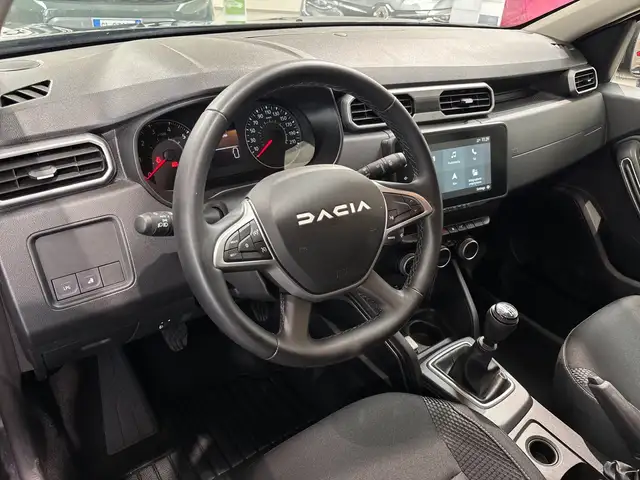 Dacia Duster view 18