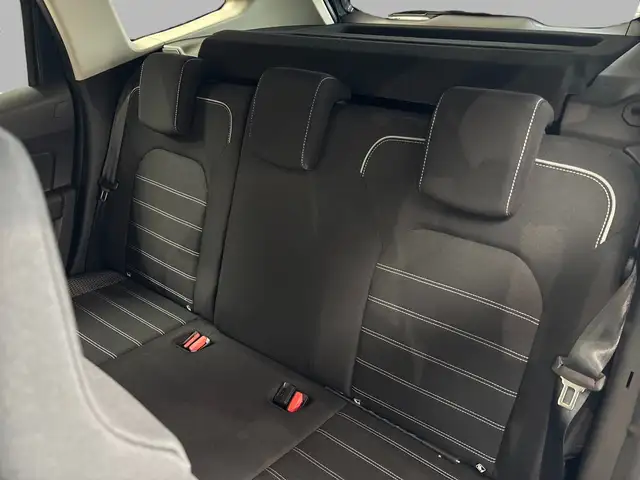 Dacia Duster view 15