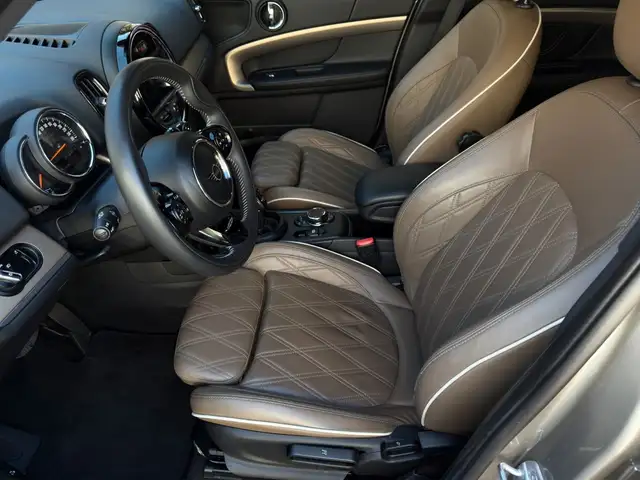 Mini Countryman view 9