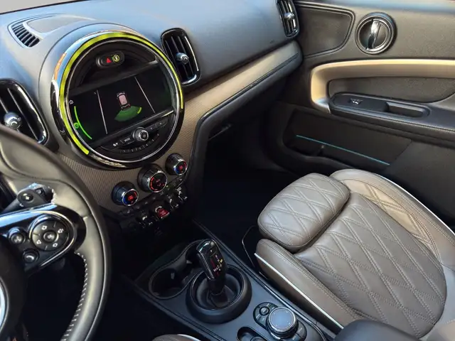 Mini Countryman view 23