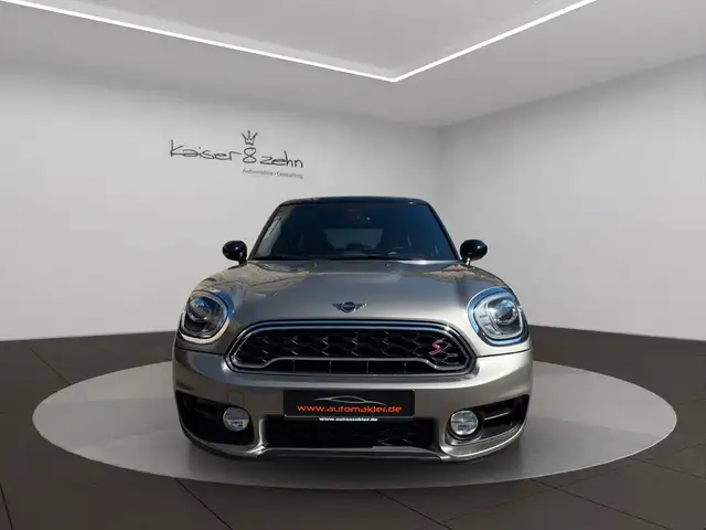 Mini Countryman view 4
