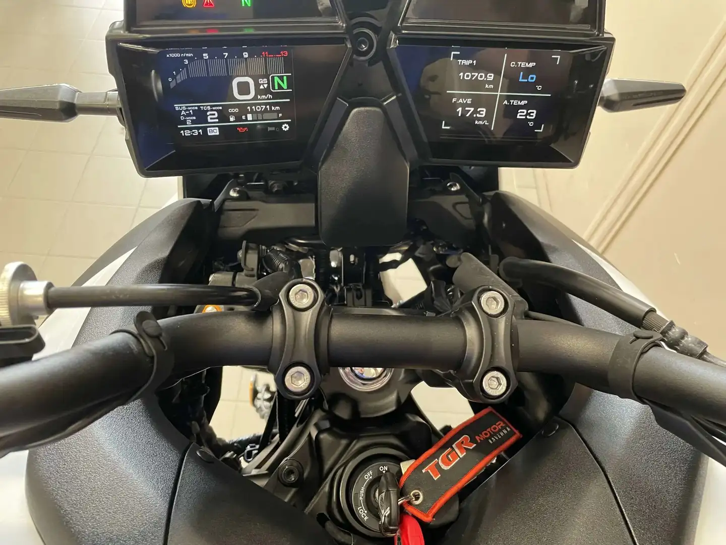 Yamaha Tracer 9 GT Bianco - 2