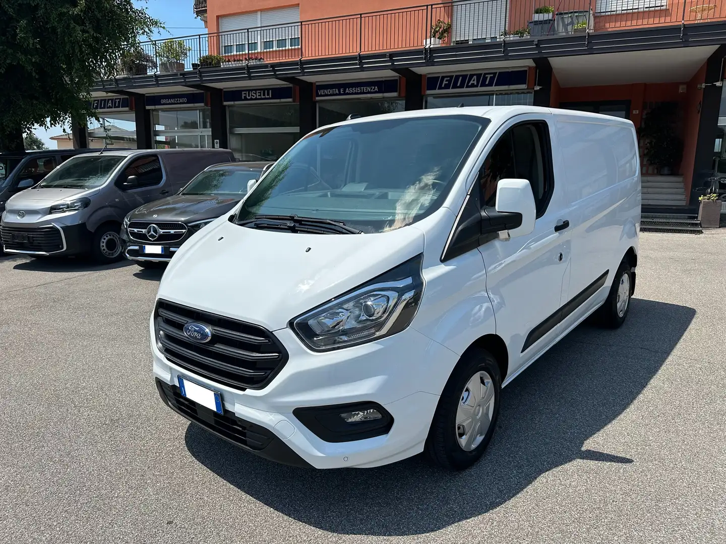 Ford Transit Custom 300 L1H1 2.0 TDCI 130CV MHEV Blanco - 1