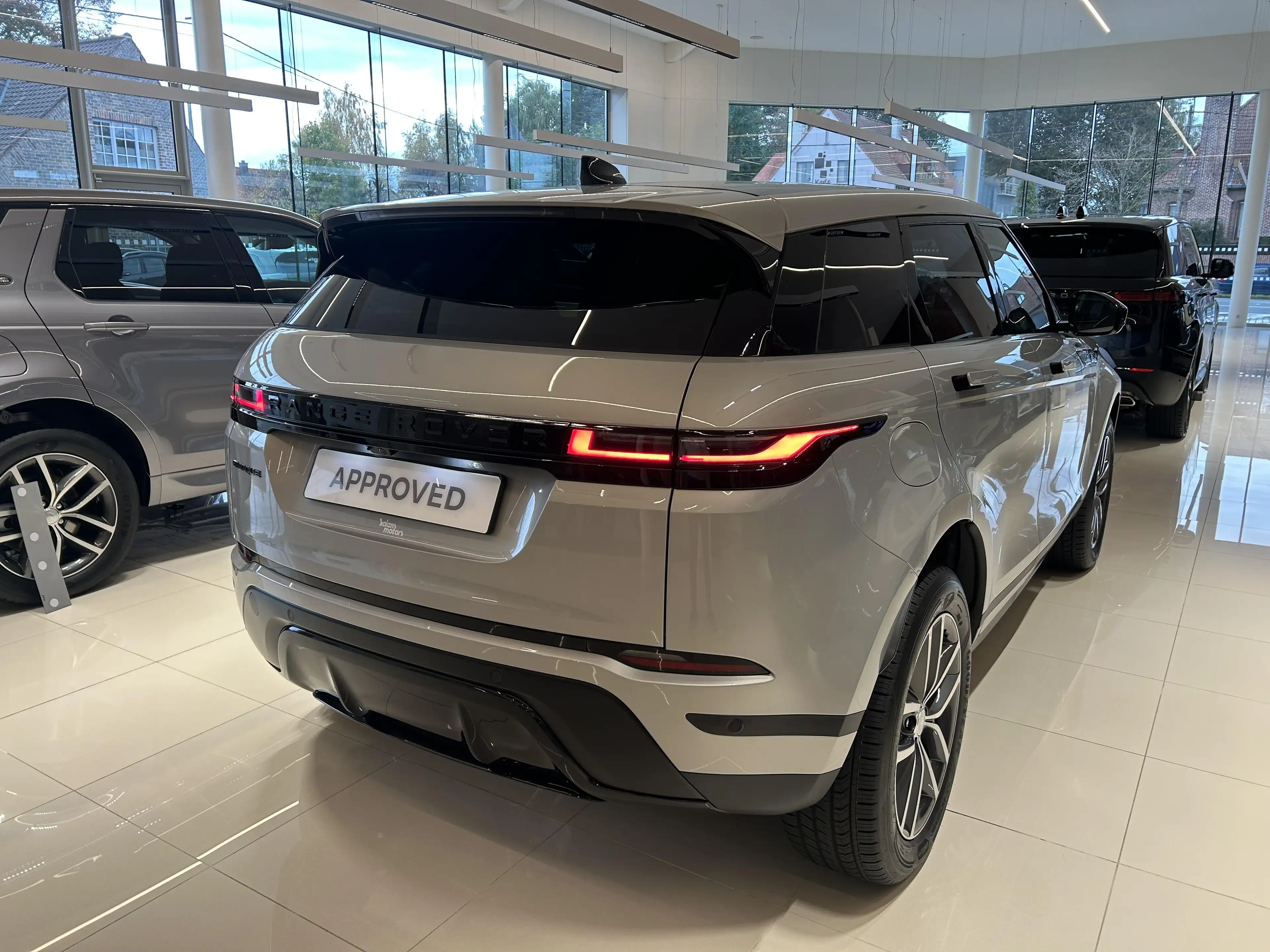 Land Rover Range Rover Evoque P270e S AWD Auto. 26MY — photo 2