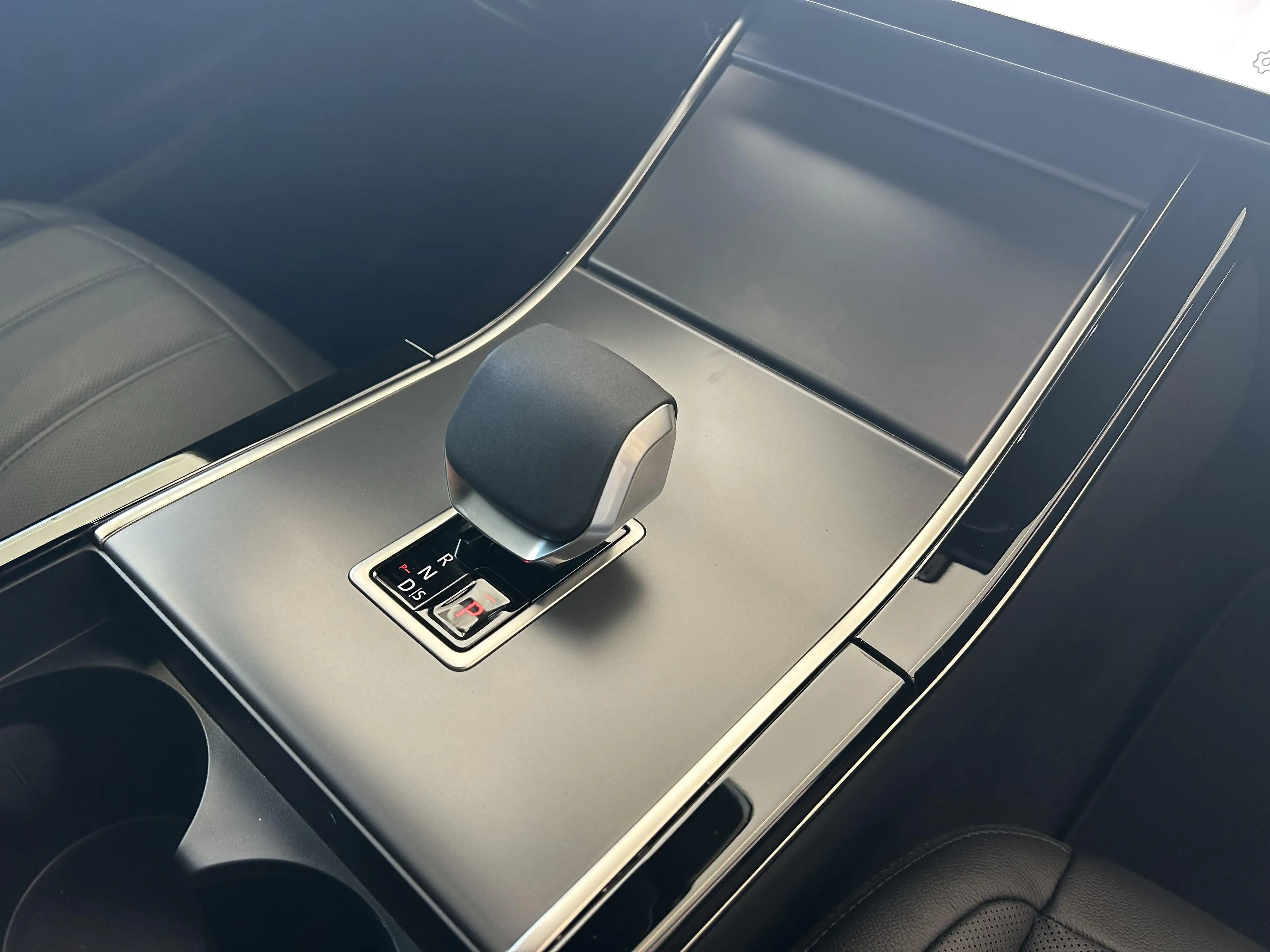 Land Rover Range Rover Evoque P270e S AWD Auto. 26MY — photo 12