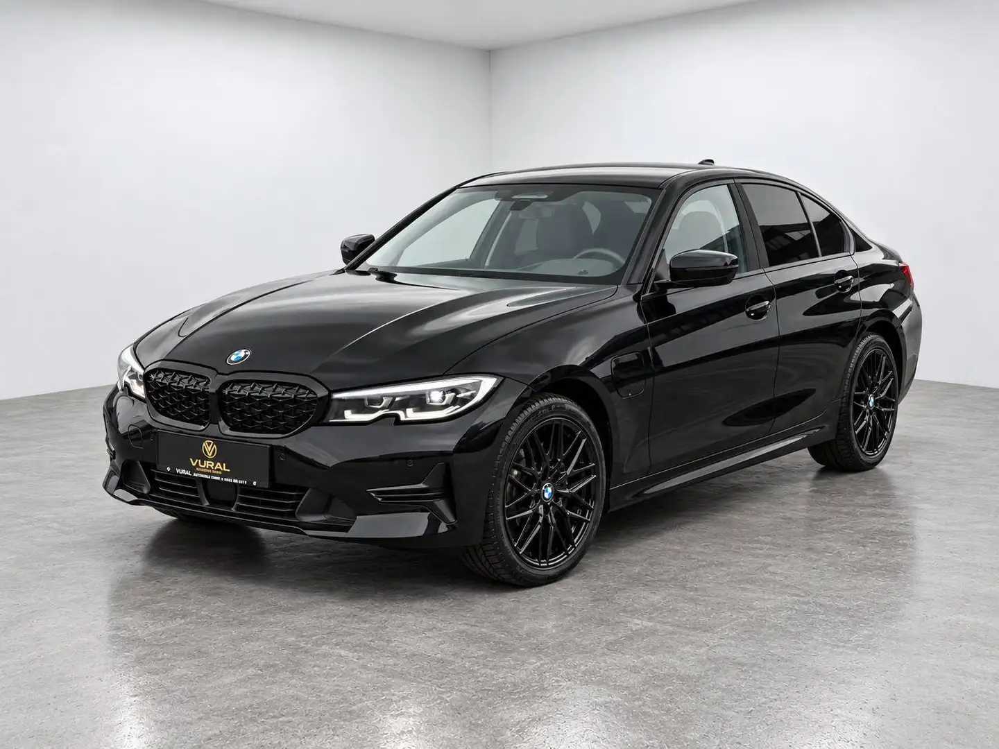 BMW 330 e | Spurhalteassistent | Bremsassistent | Sport Boost | Schwarz - 2