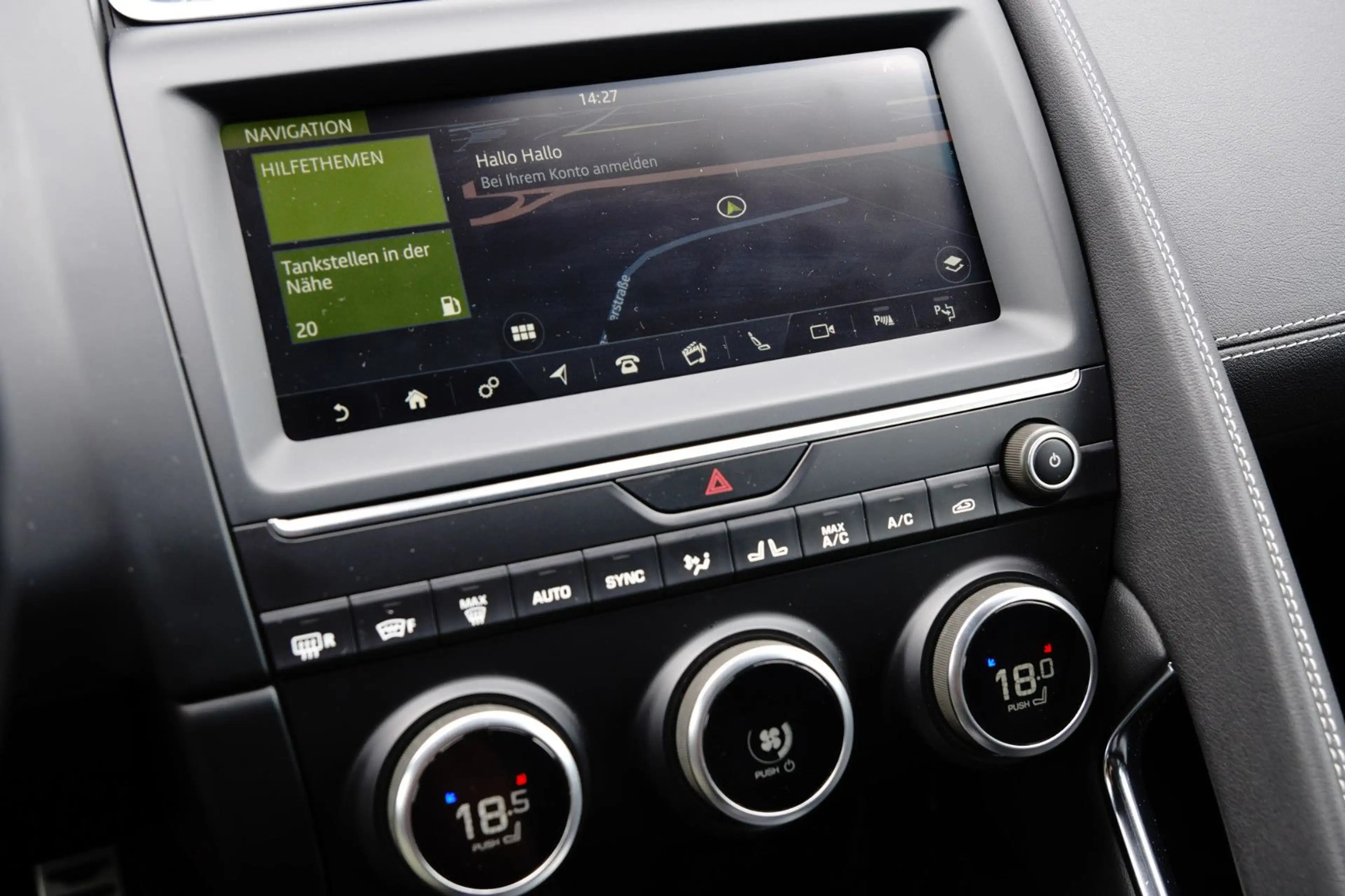 Jaguar E-Pace E-PACE R-Dynamic HSE AWD — photo 14