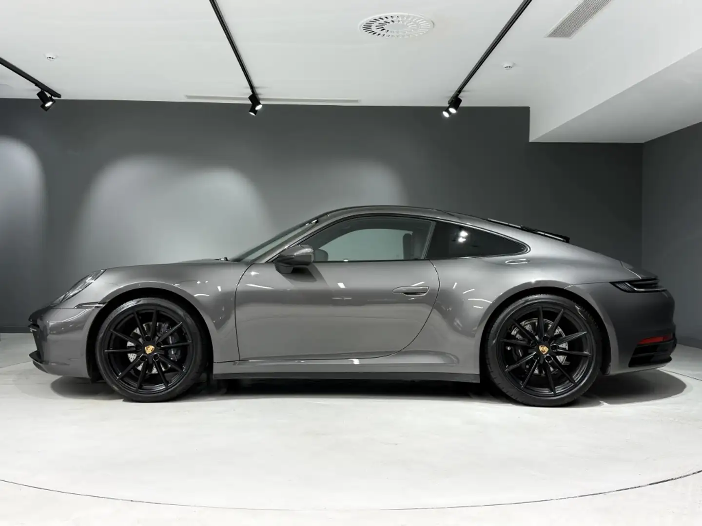 Porsche 992 Carrera Coupé PDK Gris - 2