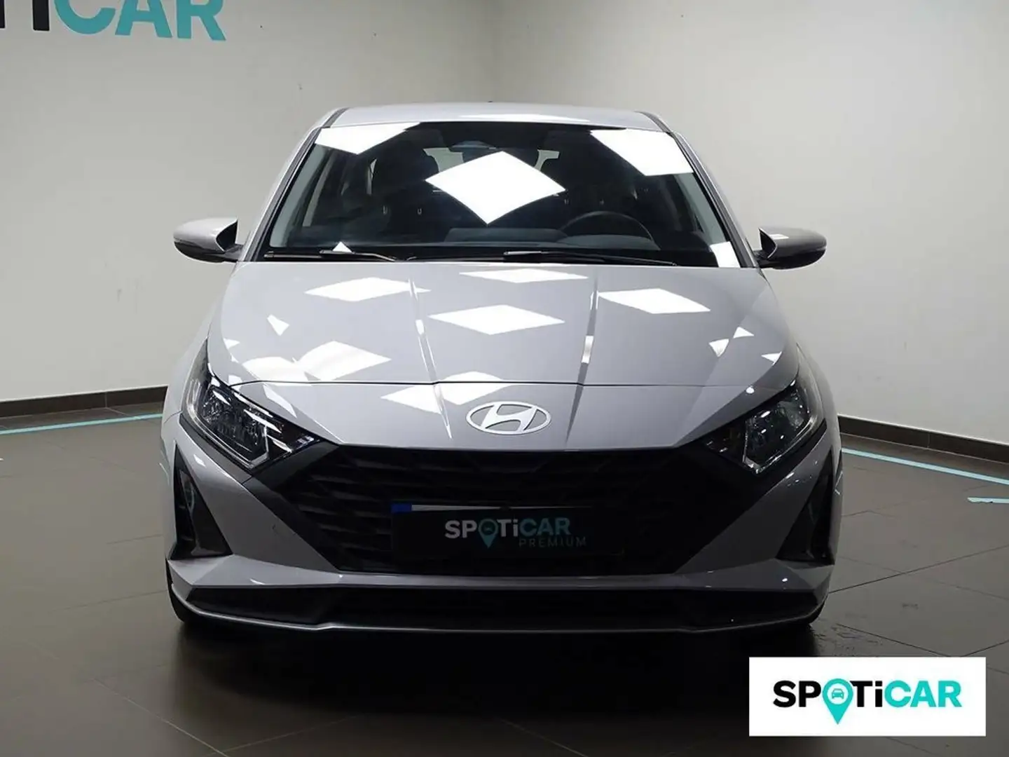 Hyundai i20 1.2 MPI Klass Gris - 2