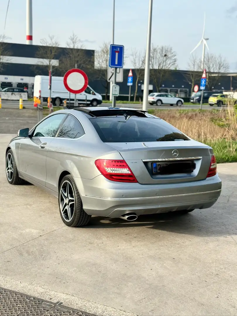 Mercedes-Benz C 220 CDI DPF Coupe (BlueEFFICIENCY) Fuel options Argent - 2