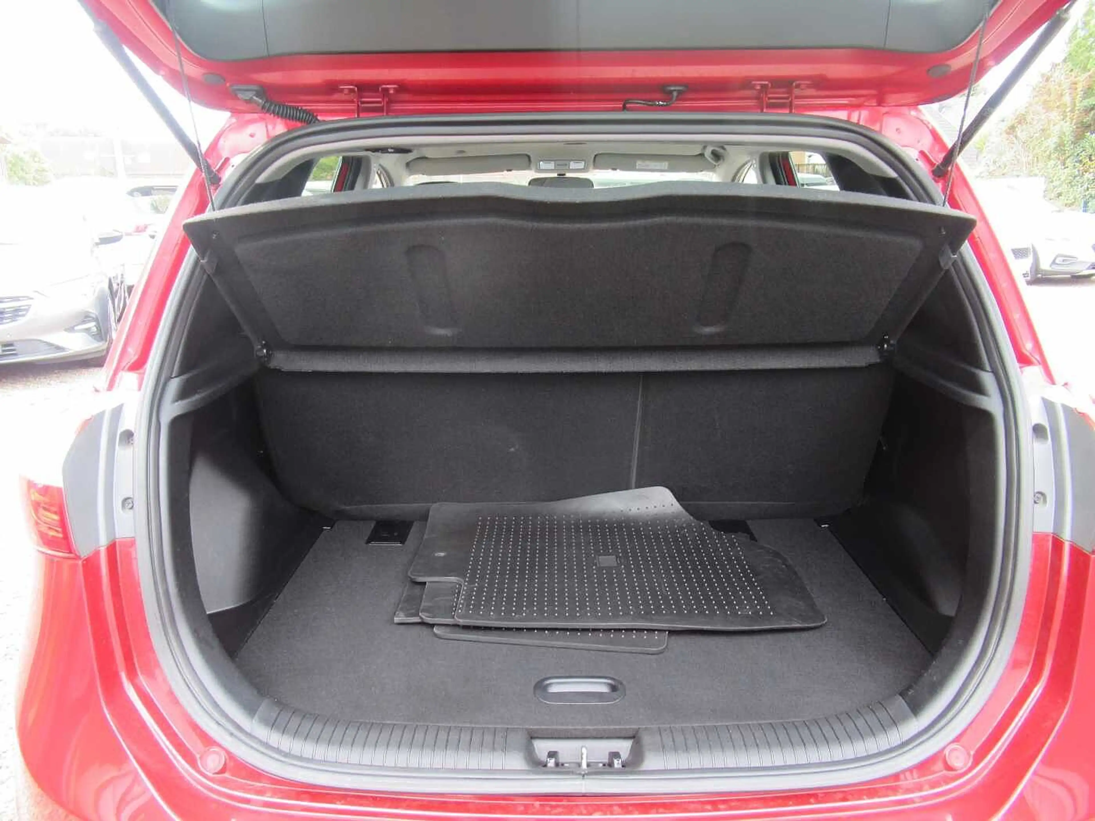 Hyundai iX20 1.4 Trend — photo 10